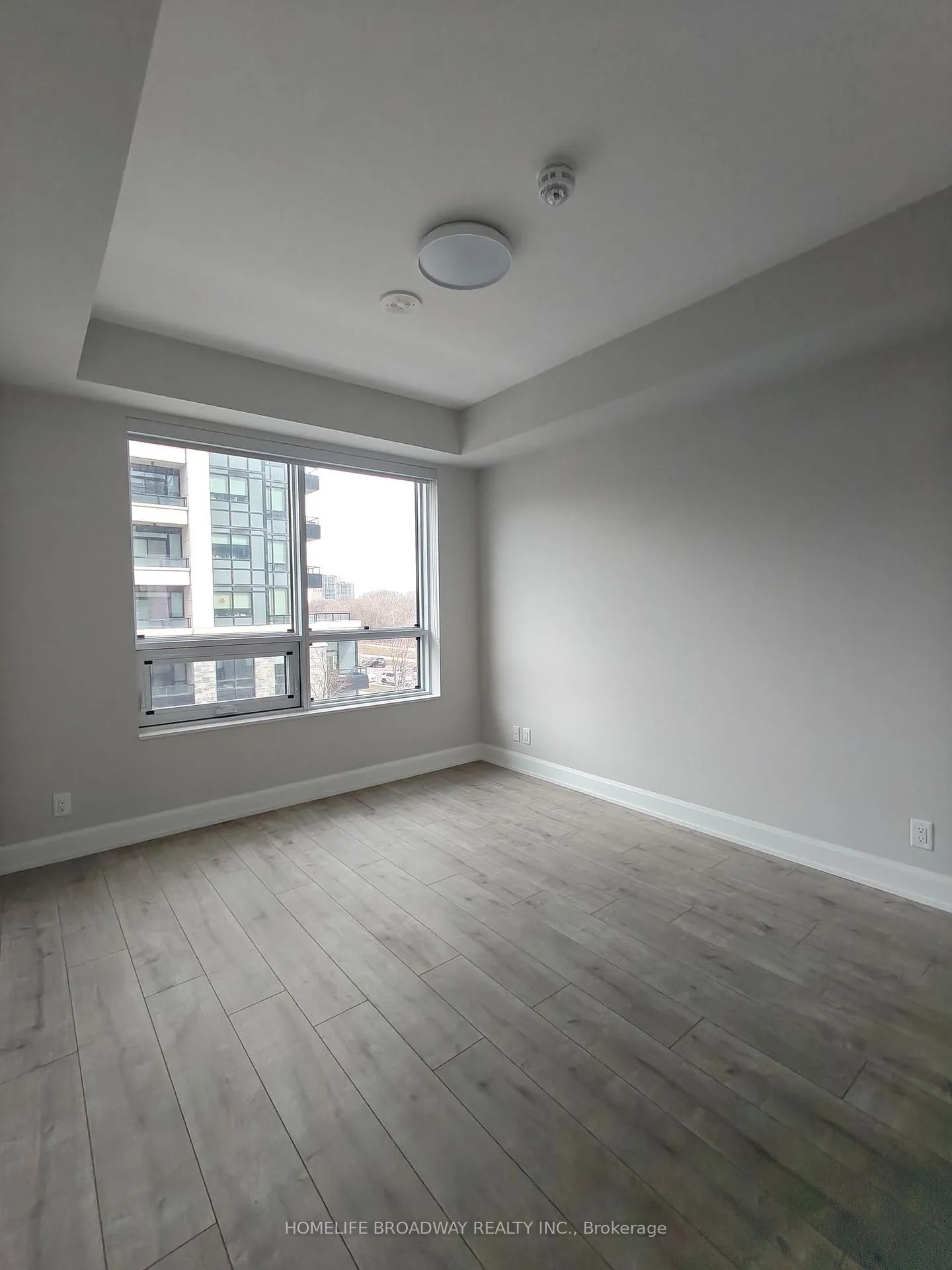 Photo 3 of Unit 302, 18 Water Walk Drive, Markham, Unionville — HOMEH