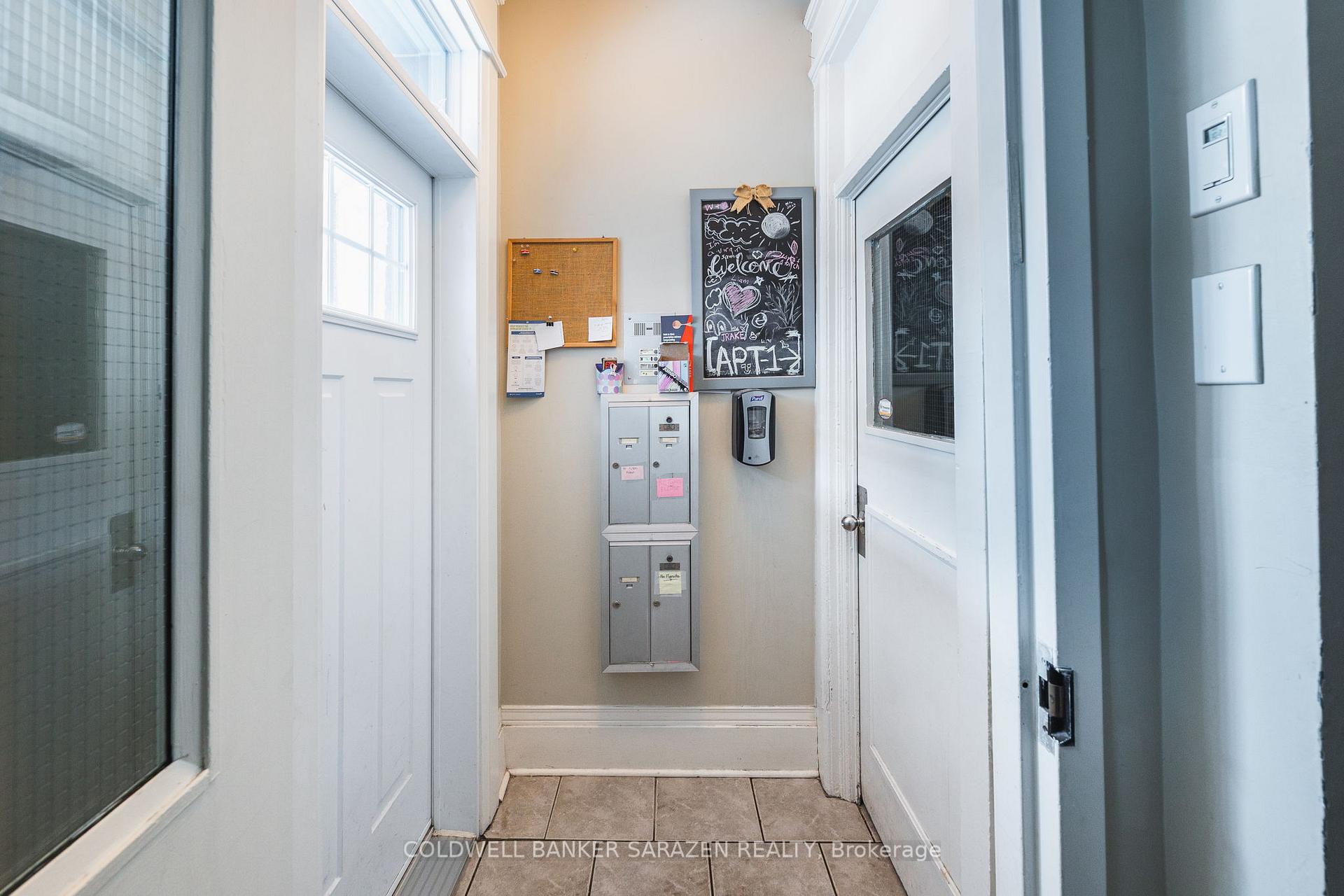 Photo 3 of Unit 2, 229 Charlotte Street, Ottawa, Sandy Hill — HOMEH
