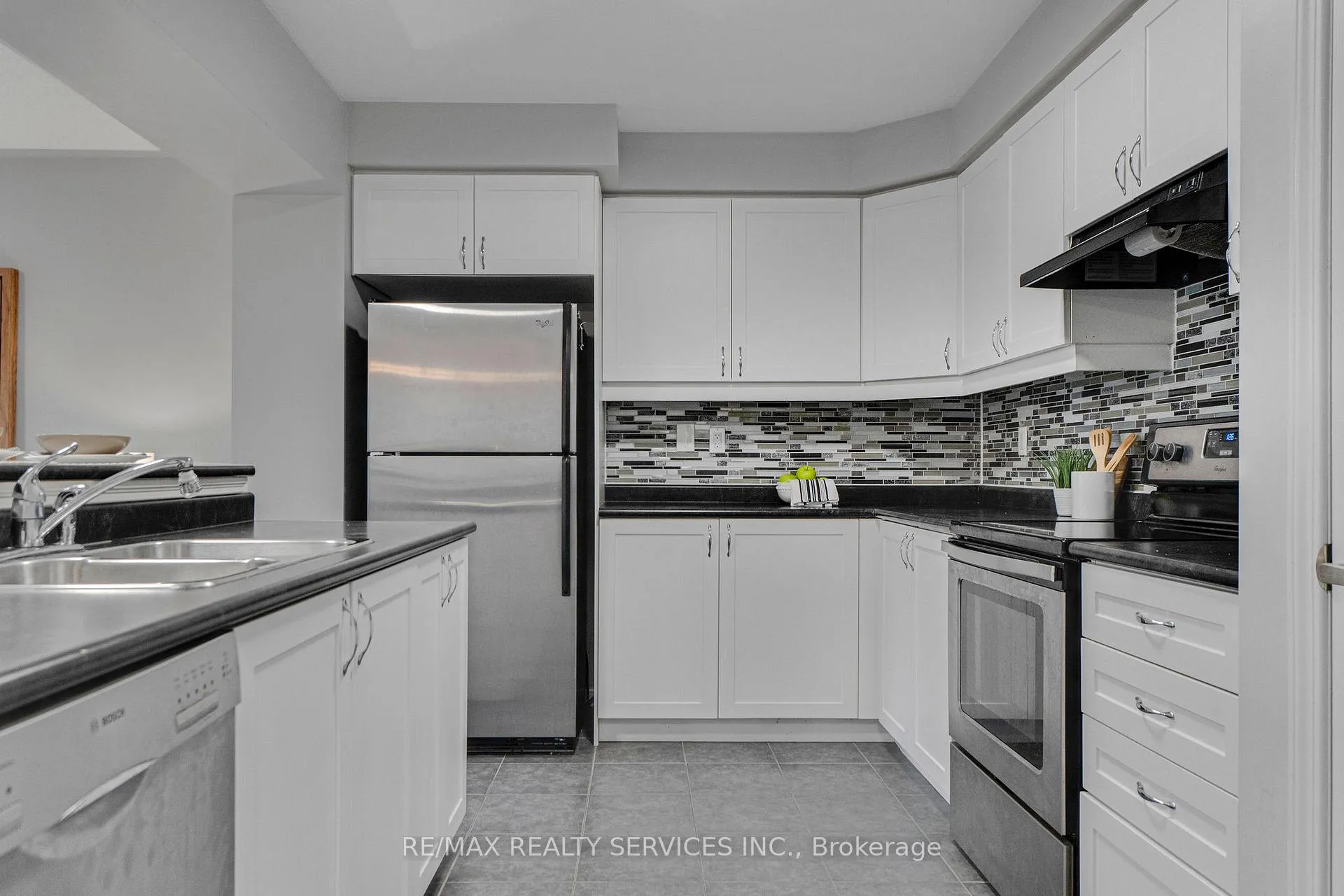 Photo 11 of 73 Dredge Court, Milton, Willmott — HOMEH