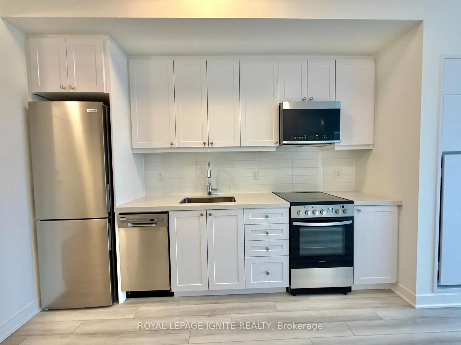 Photo 6 of Unit 716, 51 Clarington Boulevard, Clarington, Bowmanville — HOMEH