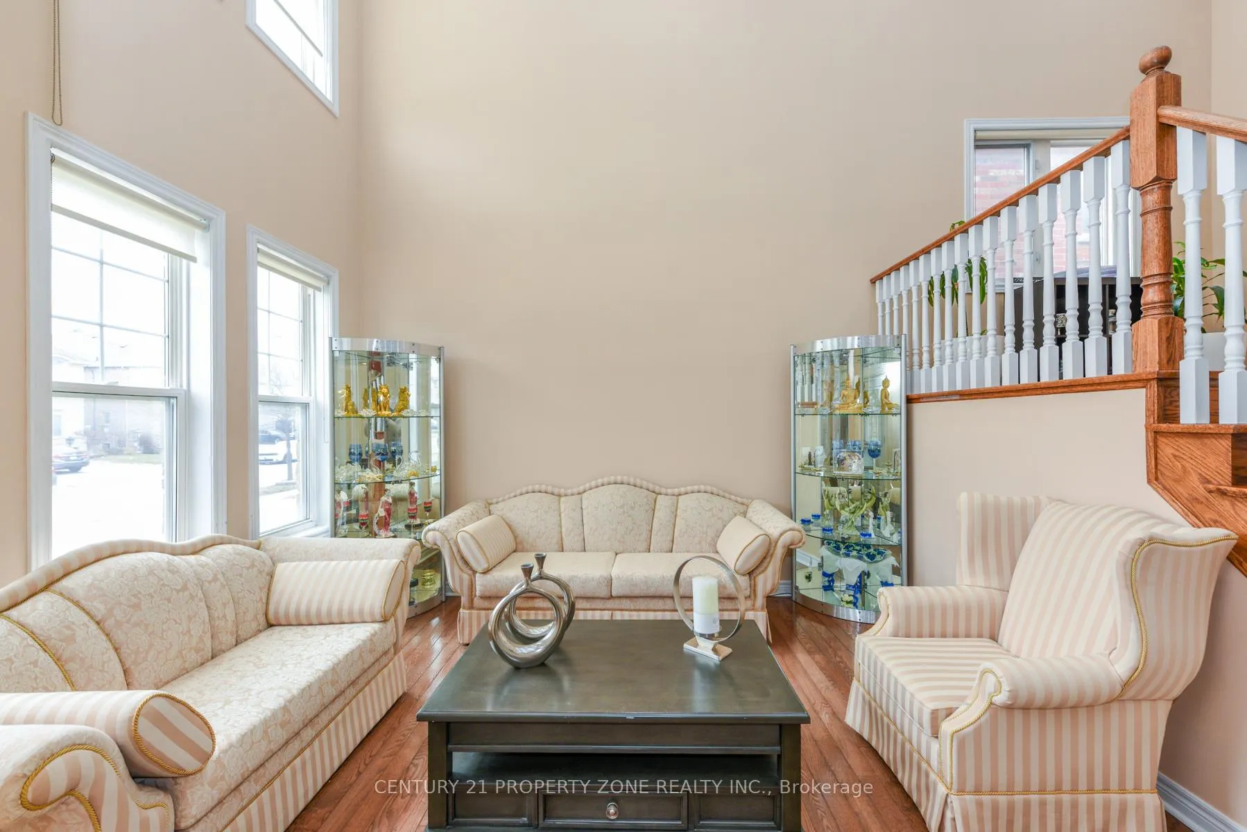 Photo 6 of 24 Jacksonville Drive, Brampton, Vales of Castlemore — HOMEH