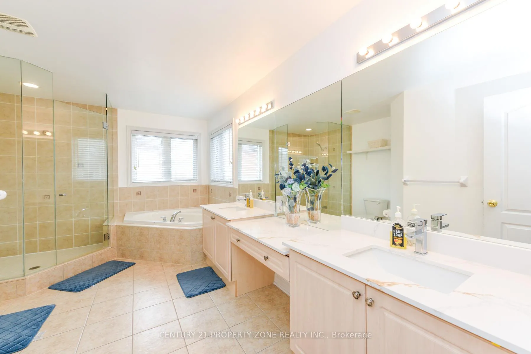 Photo 7 of 24 Jacksonville Drive, Brampton, Vales of Castlemore — HOMEH