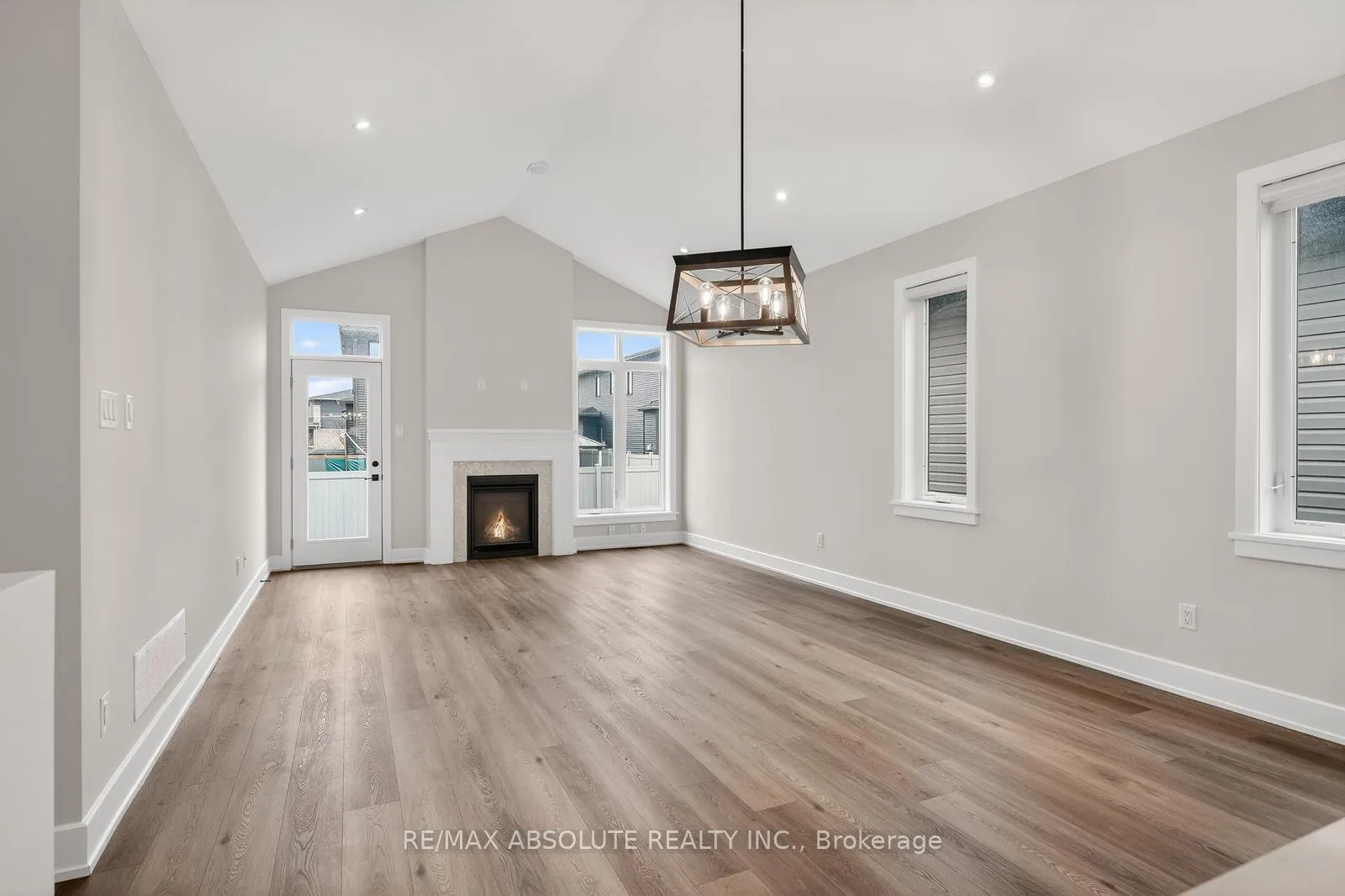 Photo 13 of 106 Mcphail Road, Carleton Place — HOMEH