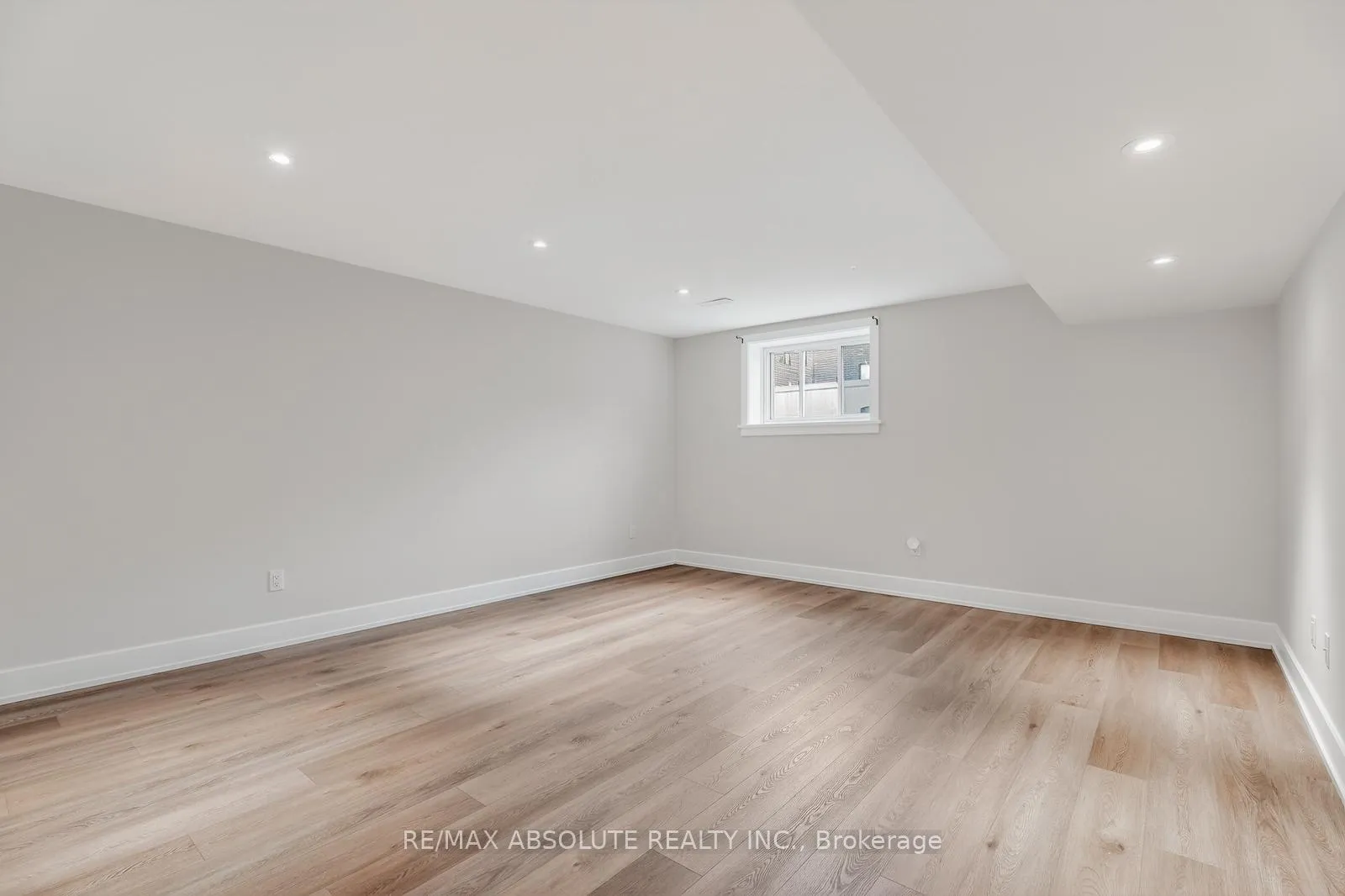 Photo 29 of 106 Mcphail Road, Carleton Place — HOMEH