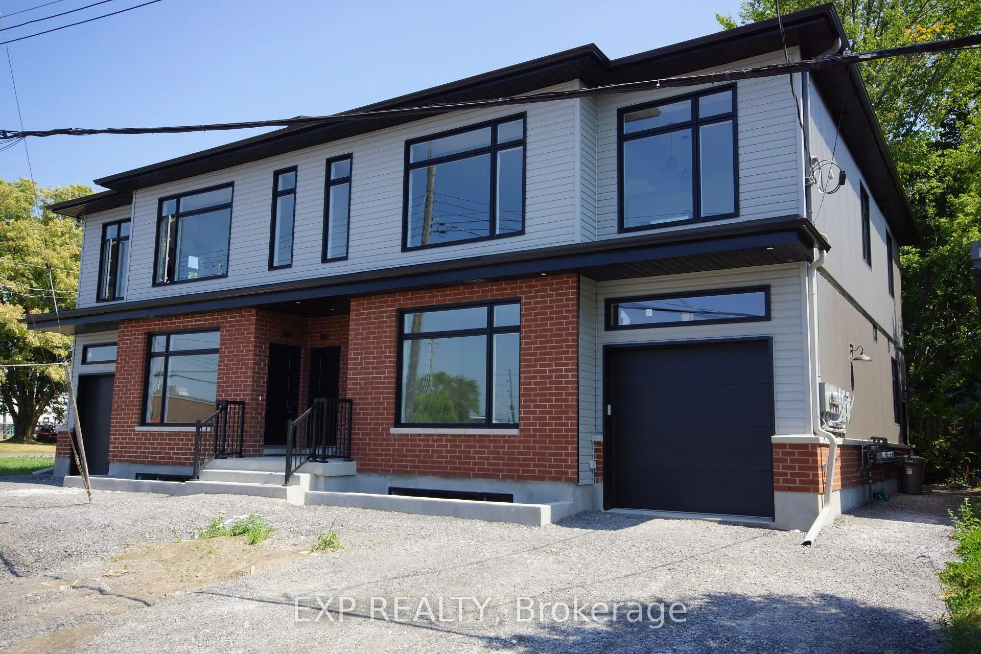 Photo 5 of 1353 Gosset Street, Ottawa, Cyrville Rd./Industrial Park — HOMEH