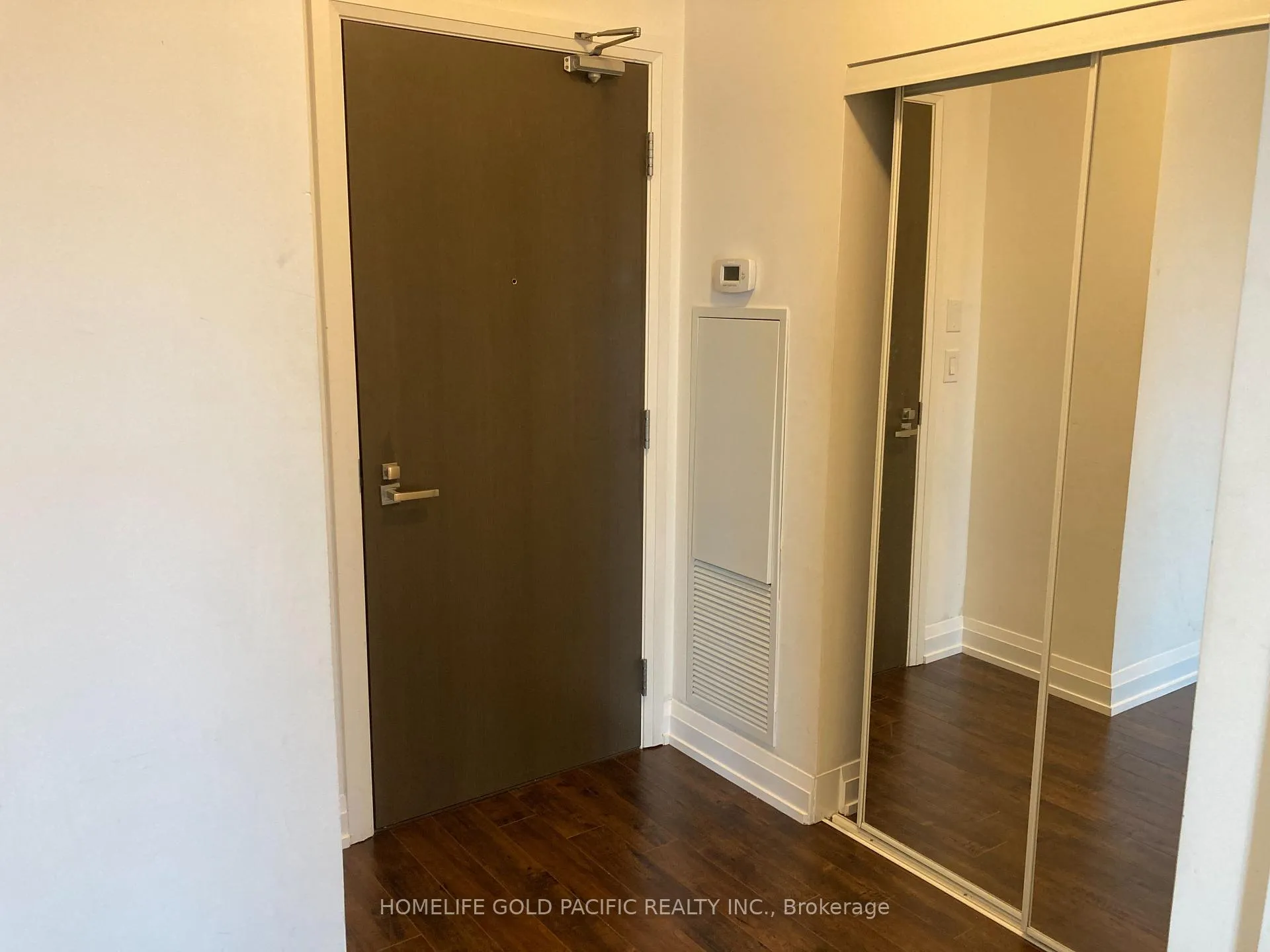 Photo 4 of Unit 325, 7161 Yonge Street, Markham, Grandview — HOMEH