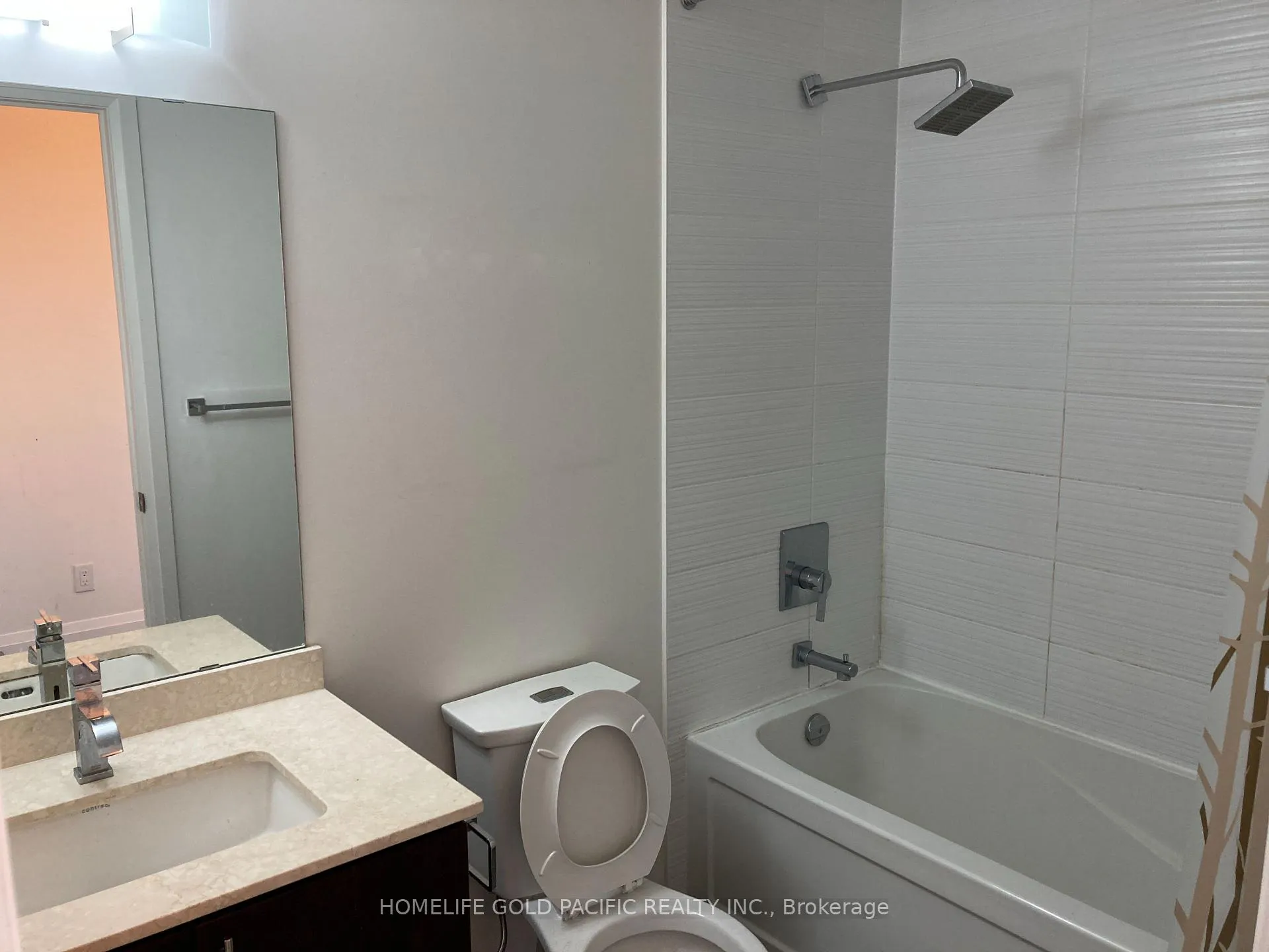 Photo 9 of Unit 325, 7161 Yonge Street, Markham, Grandview — HOMEH