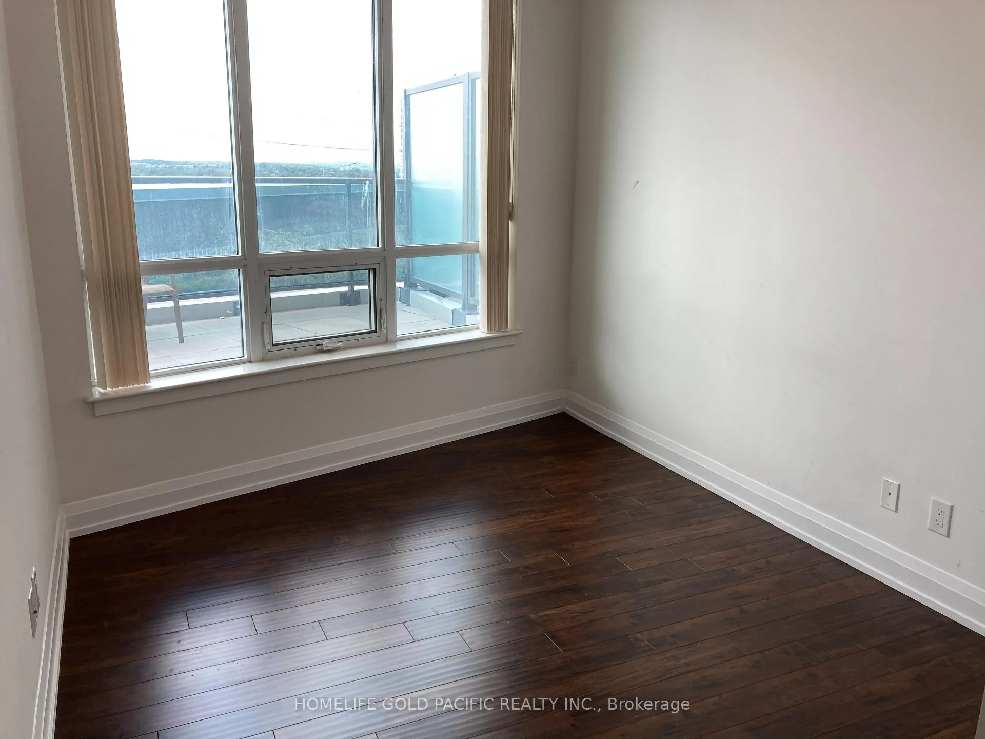 Photo 10 of Unit 325, 7161 Yonge Street, Markham, Grandview — HOMEH