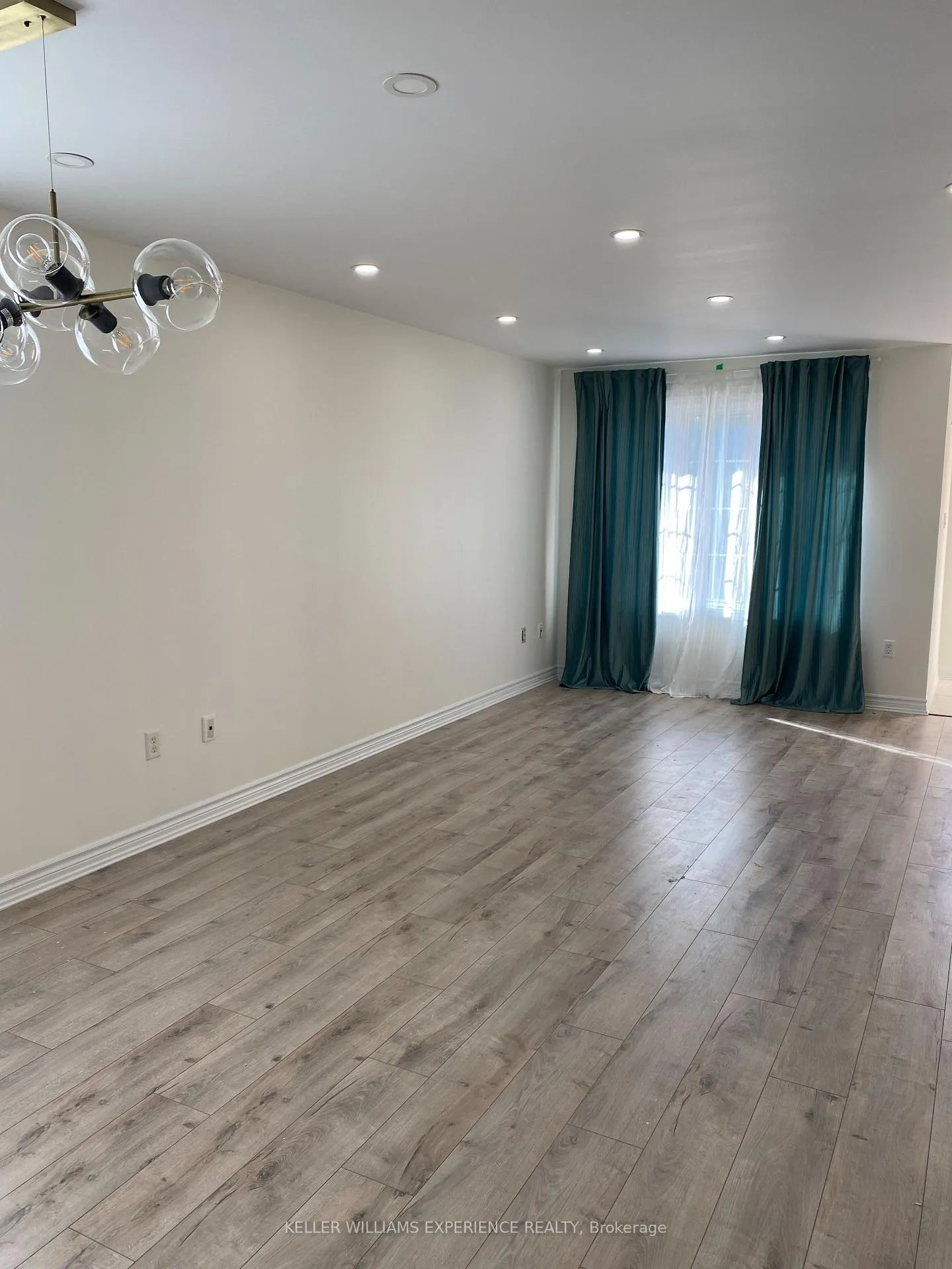 Photo 5 of Unit Upper, 23 Butternut Drive, Barrie, Holly — HOMEH