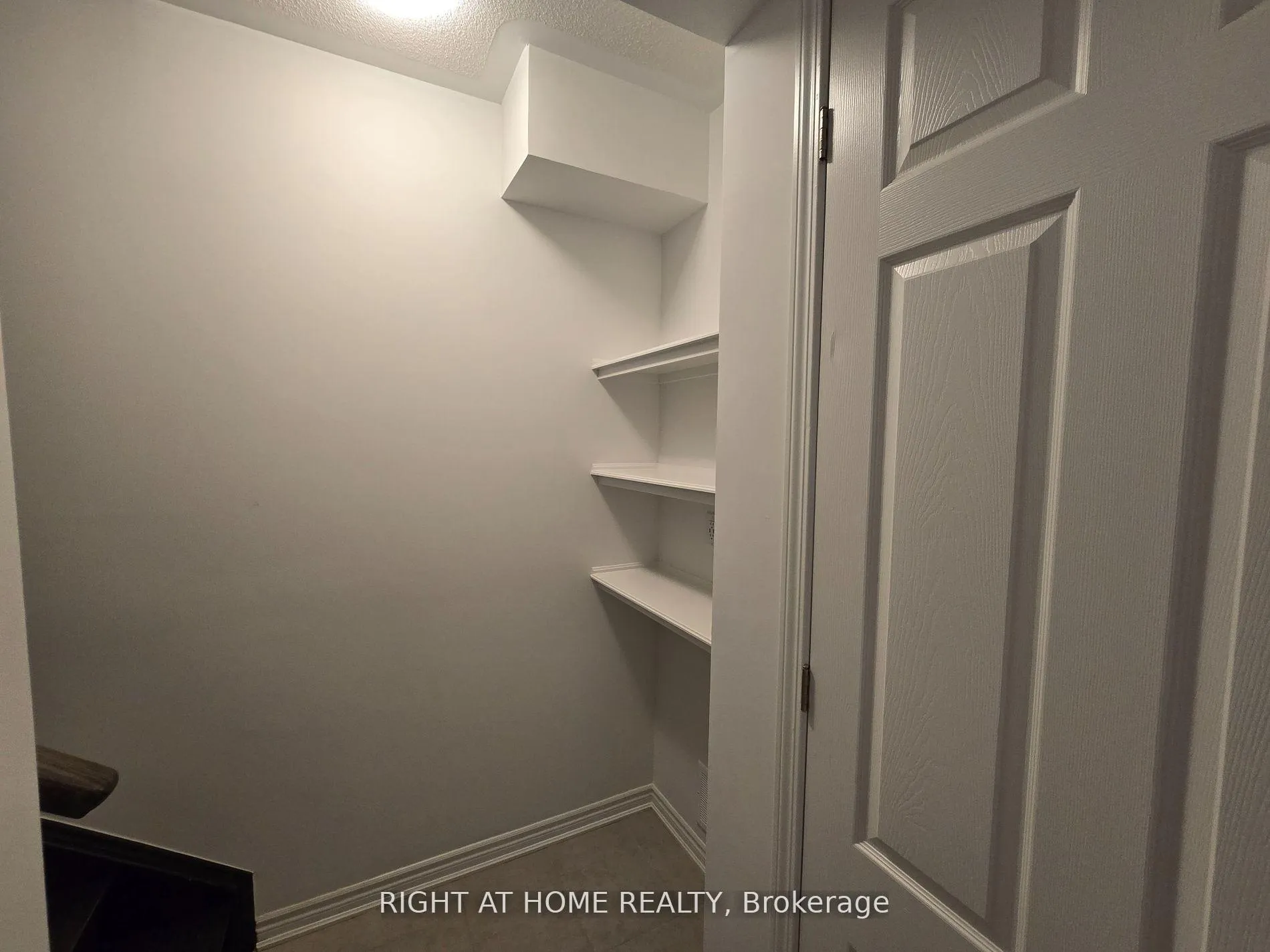 Photo 6 of 1687 Dance Court, Milton, Bowes — HOMEH