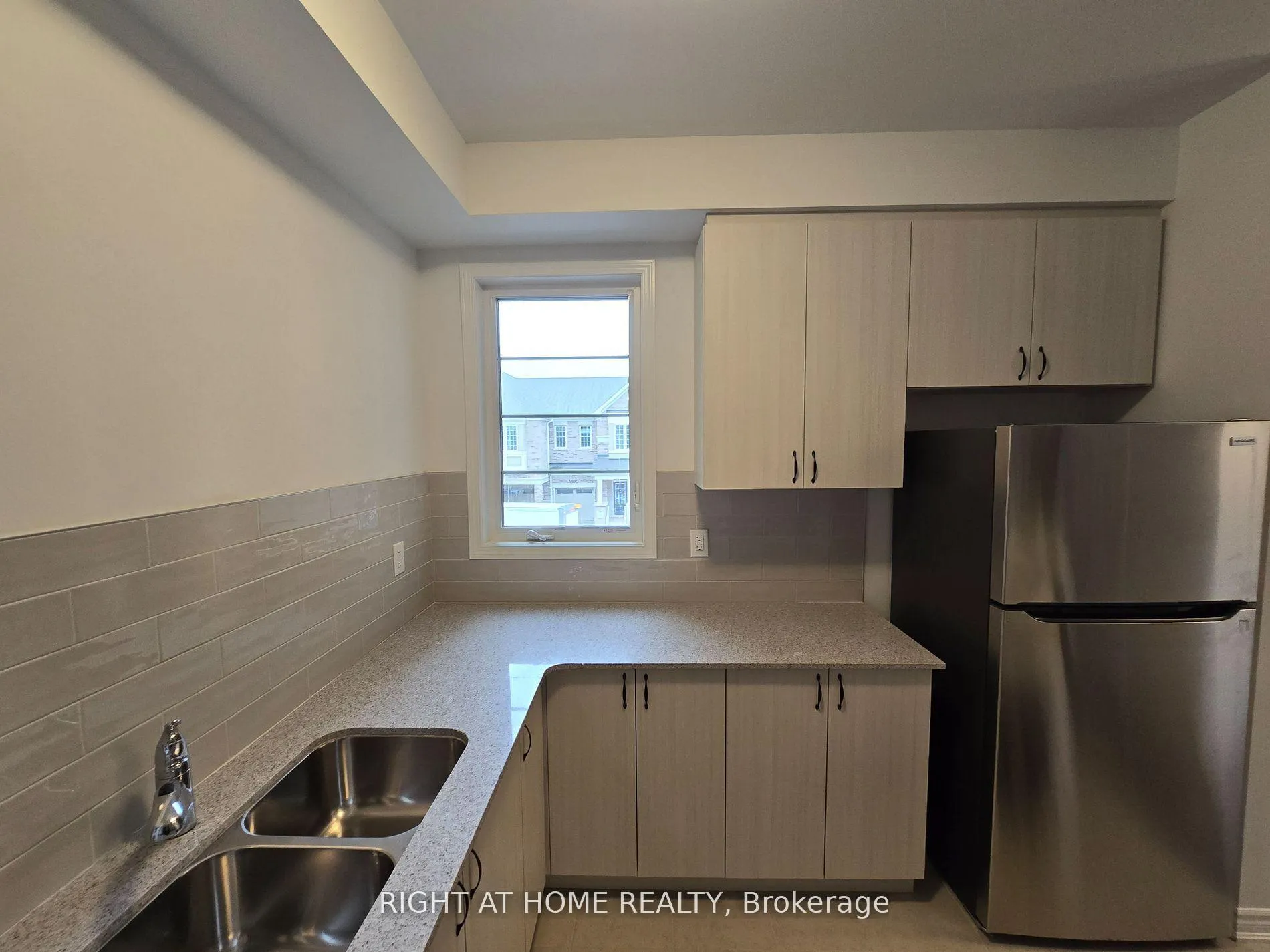 Photo 14 of 1687 Dance Court, Milton, Bowes — HOMEH