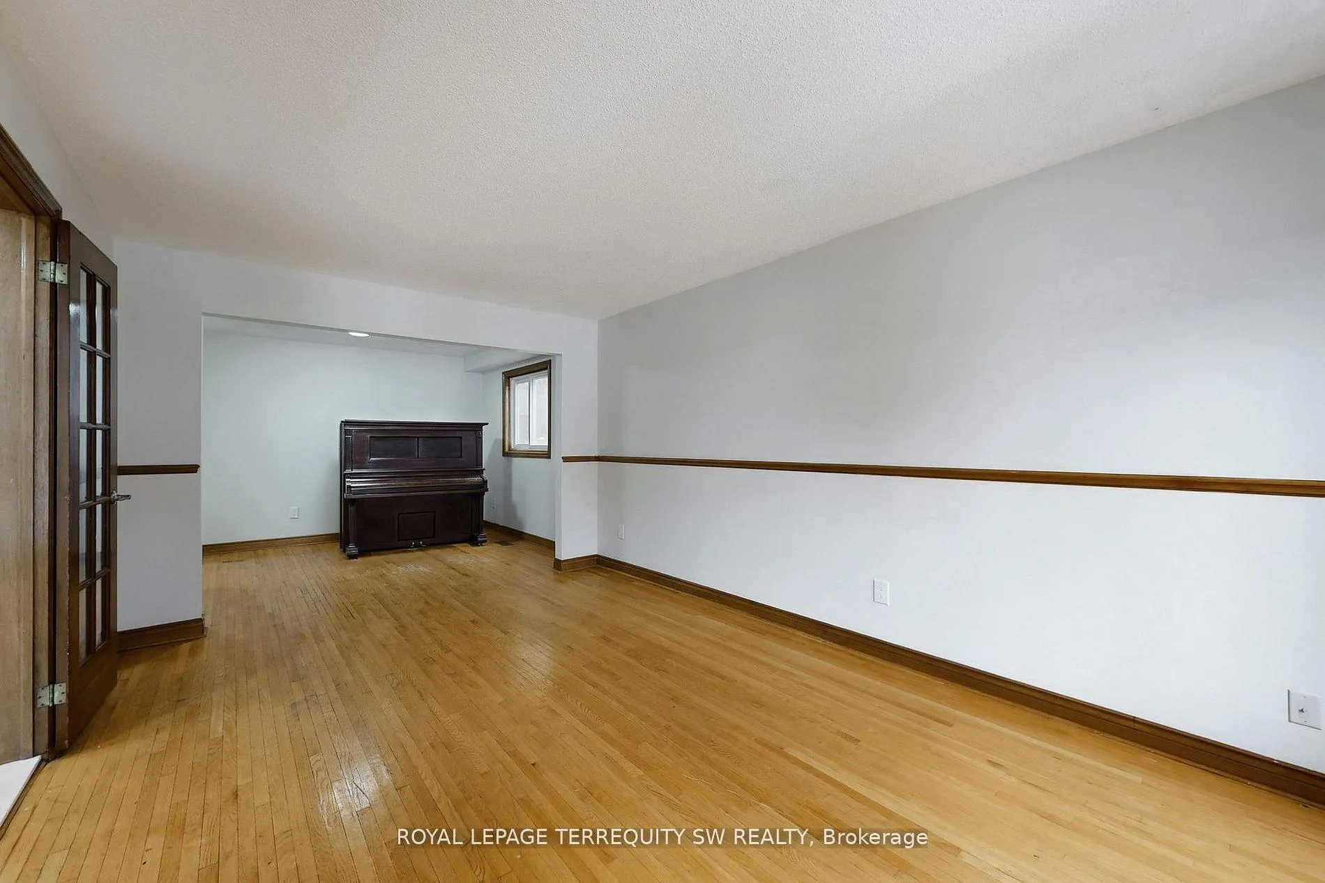 Photo 4 of 327a Beechgrove Drive, Scarborough, West Hill — HOMEH