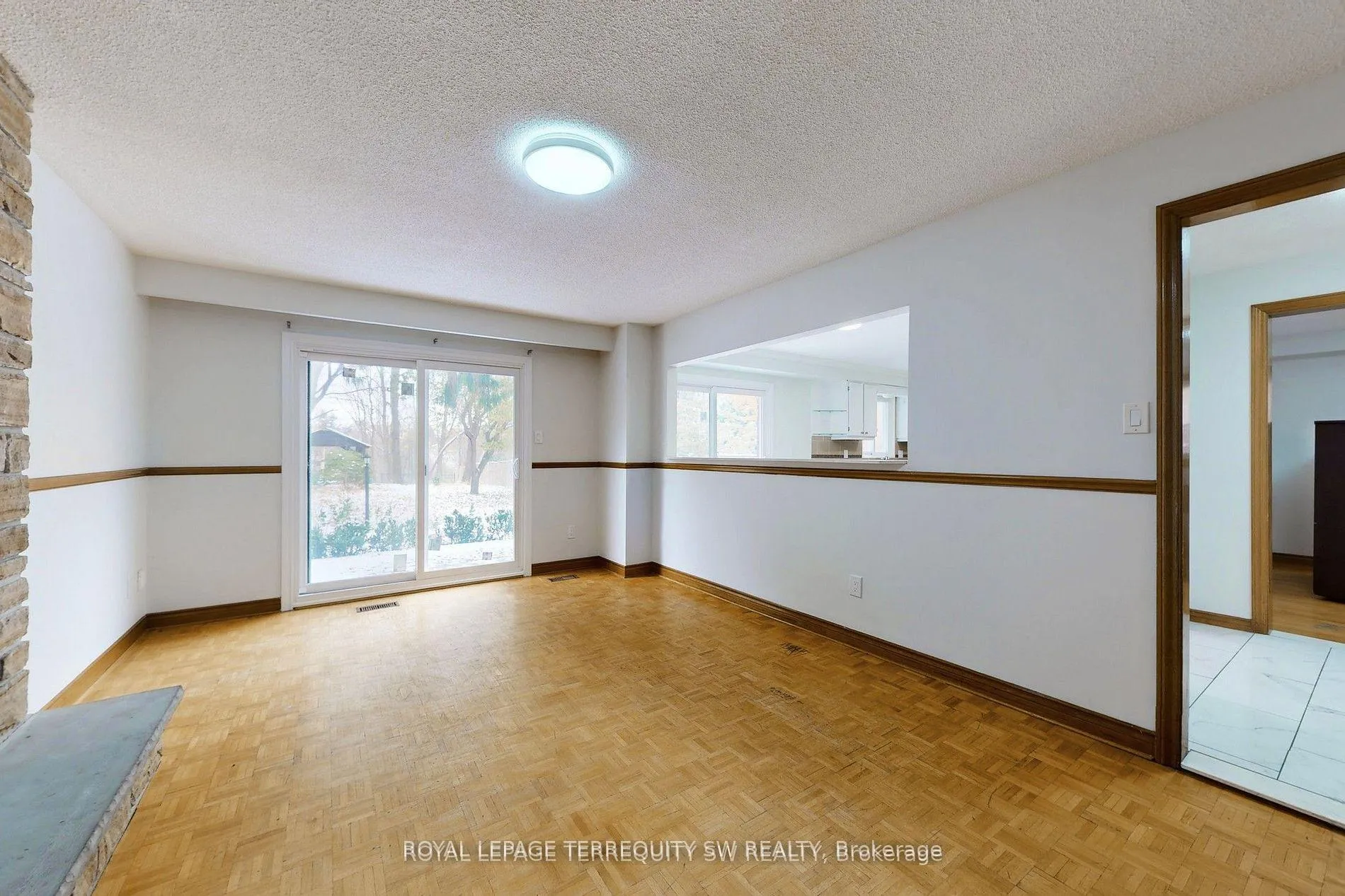 Photo 6 of 327a Beechgrove Drive, Scarborough, West Hill — HOMEH