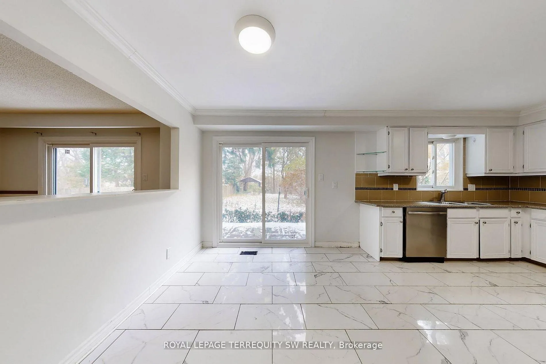 Photo 10 of 327a Beechgrove Drive, Scarborough, West Hill — HOMEH