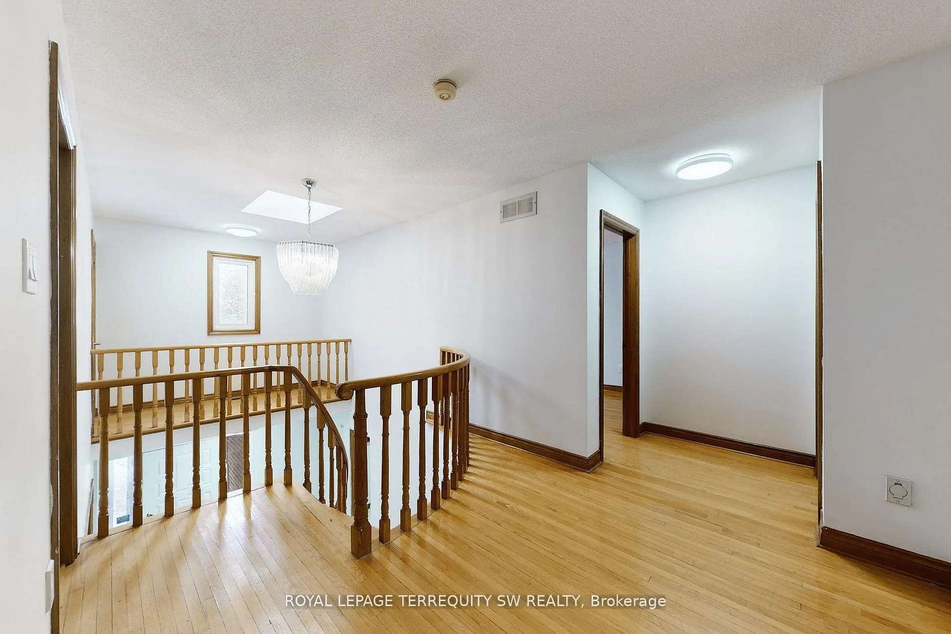 Photo 14 of 327a Beechgrove Drive, Scarborough, West Hill — HOMEH