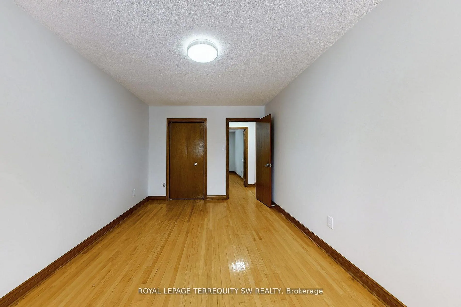 Photo 21 of 327a Beechgrove Drive, Scarborough, West Hill — HOMEH