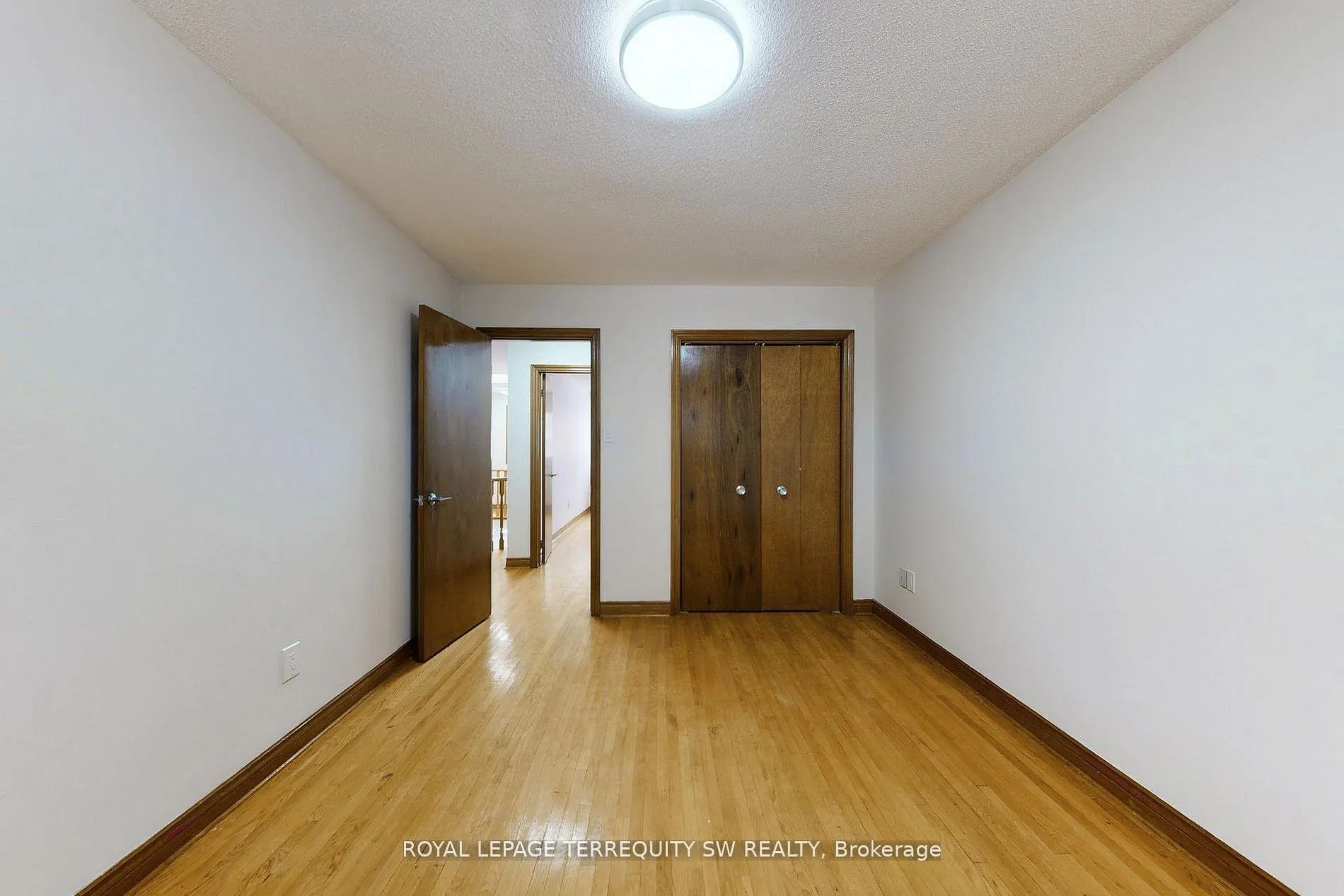Photo 22 of 327a Beechgrove Drive, Scarborough, West Hill — HOMEH
