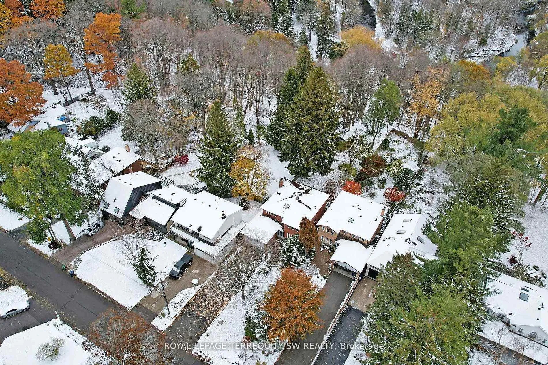 Photo 35 of 327a Beechgrove Drive, Scarborough, West Hill — HOMEH