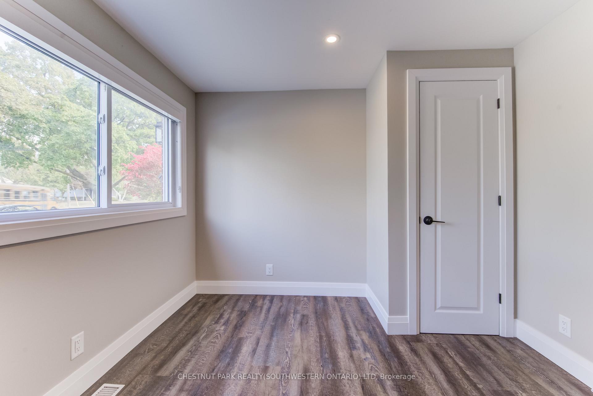 Photo 11 of Unit B, 294 Rosemount Drive, Kitchener — HOMEH
