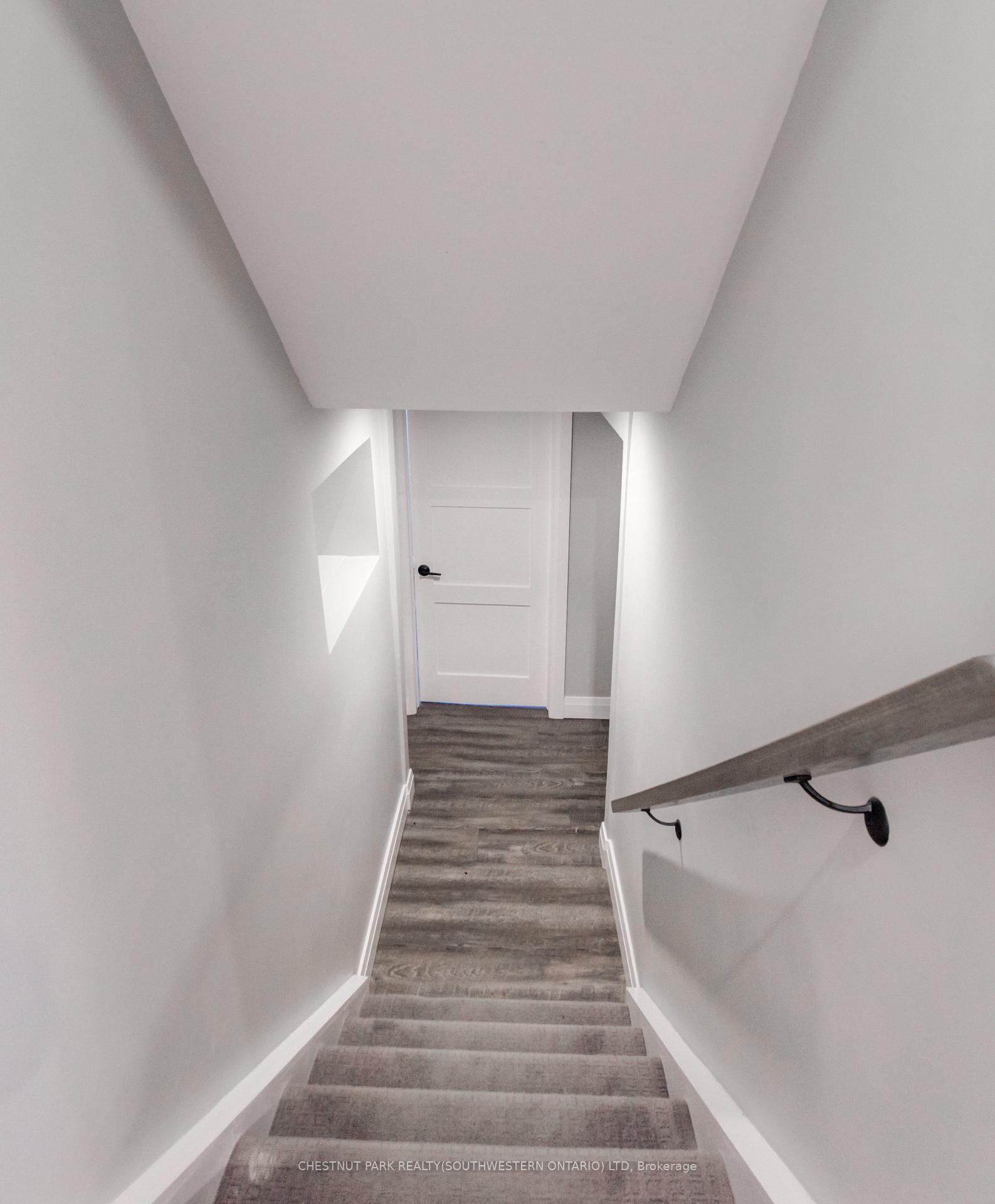 Photo 14 of Unit B, 294 Rosemount Drive, Kitchener — HOMEH
