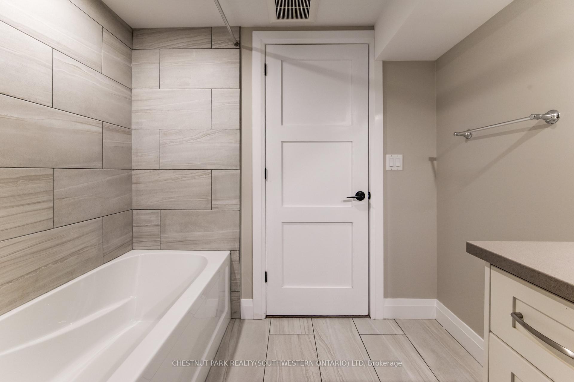 Photo 22 of Unit B, 294 Rosemount Drive, Kitchener — HOMEH