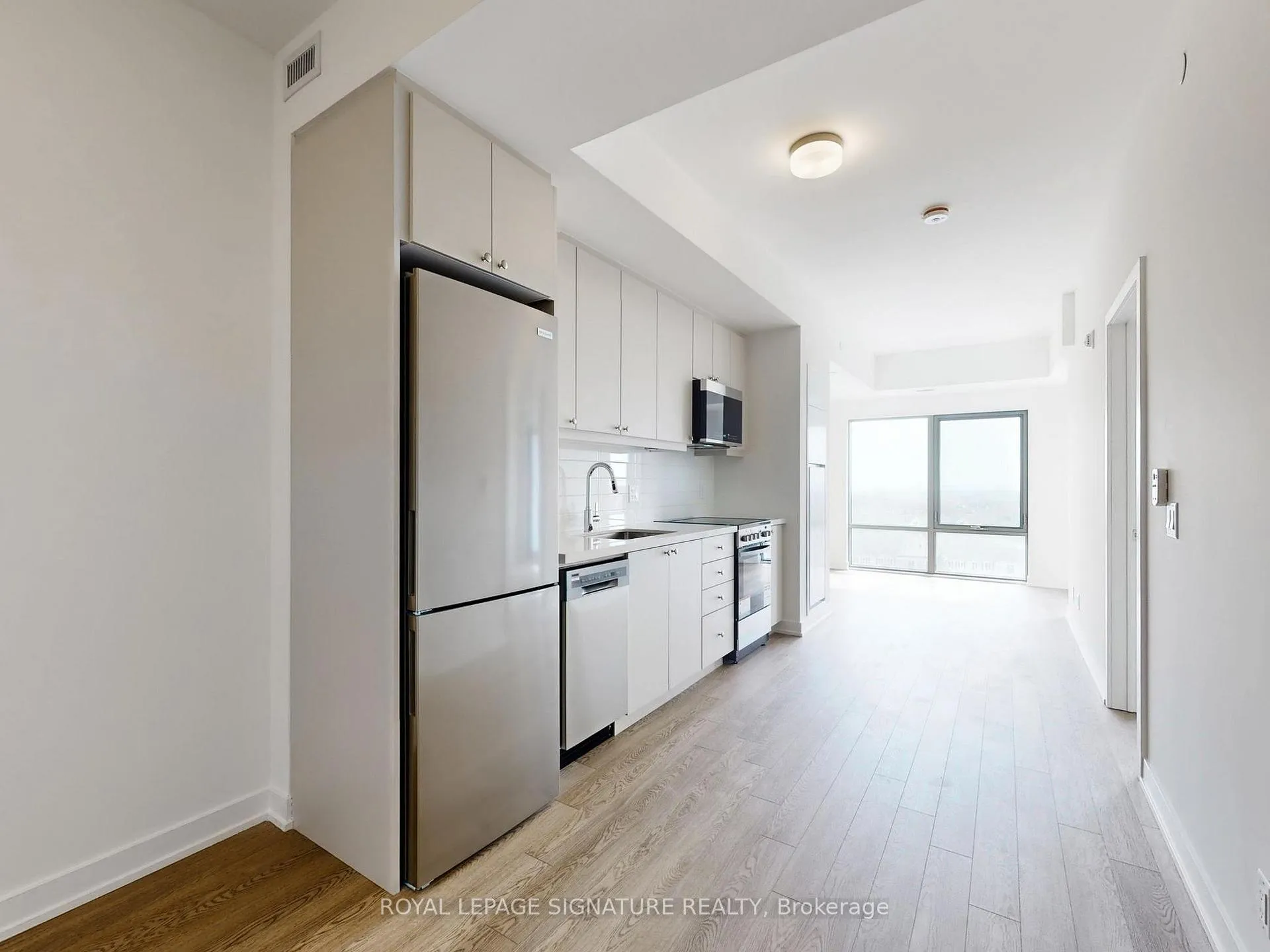 Photo 1 of Unit 821, 51 Clarington Boulevard, Clarington, Bowmanville — HOMEH