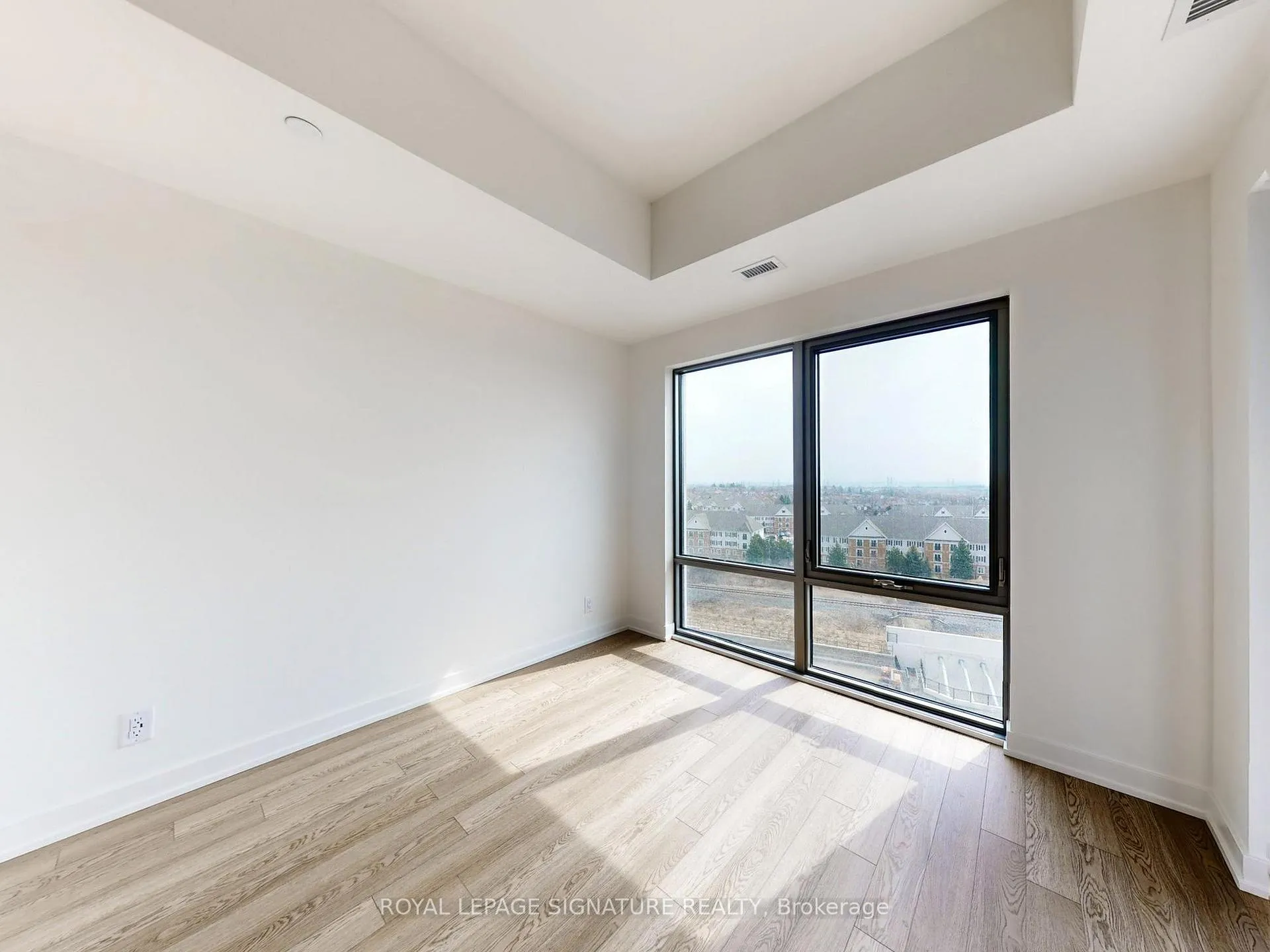 Photo 3 of Unit 821, 51 Clarington Boulevard, Clarington, Bowmanville — HOMEH