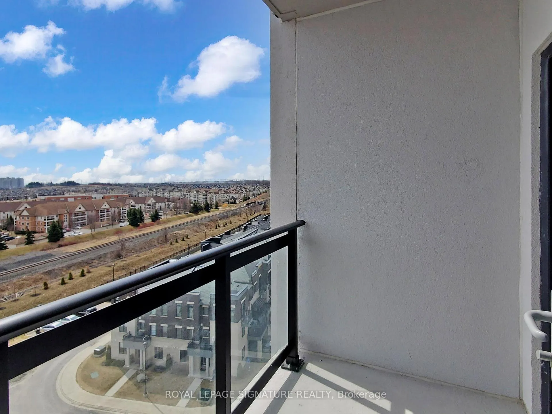 Photo 15 of Unit 821, 51 Clarington Boulevard, Clarington, Bowmanville — HOMEH