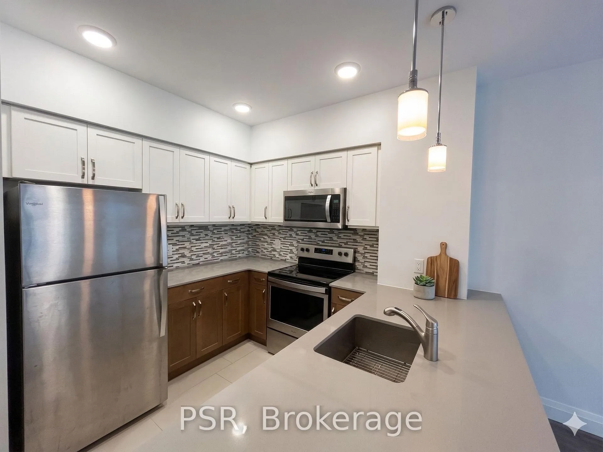 Photo 6 of Unit 112, 399 Queen Street S, Waterloo — HOMEH