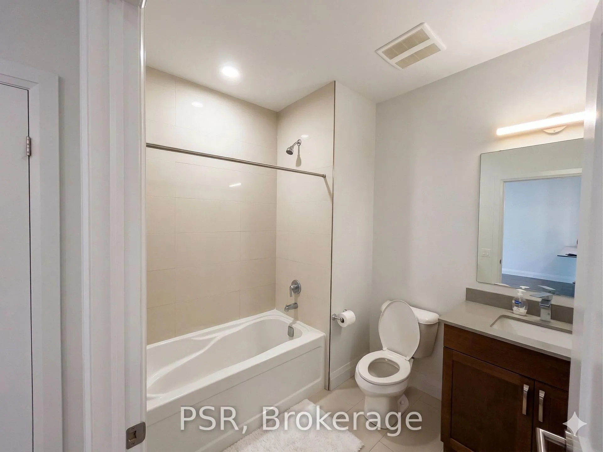 Photo 11 of Unit 112, 399 Queen Street S, Waterloo — HOMEH