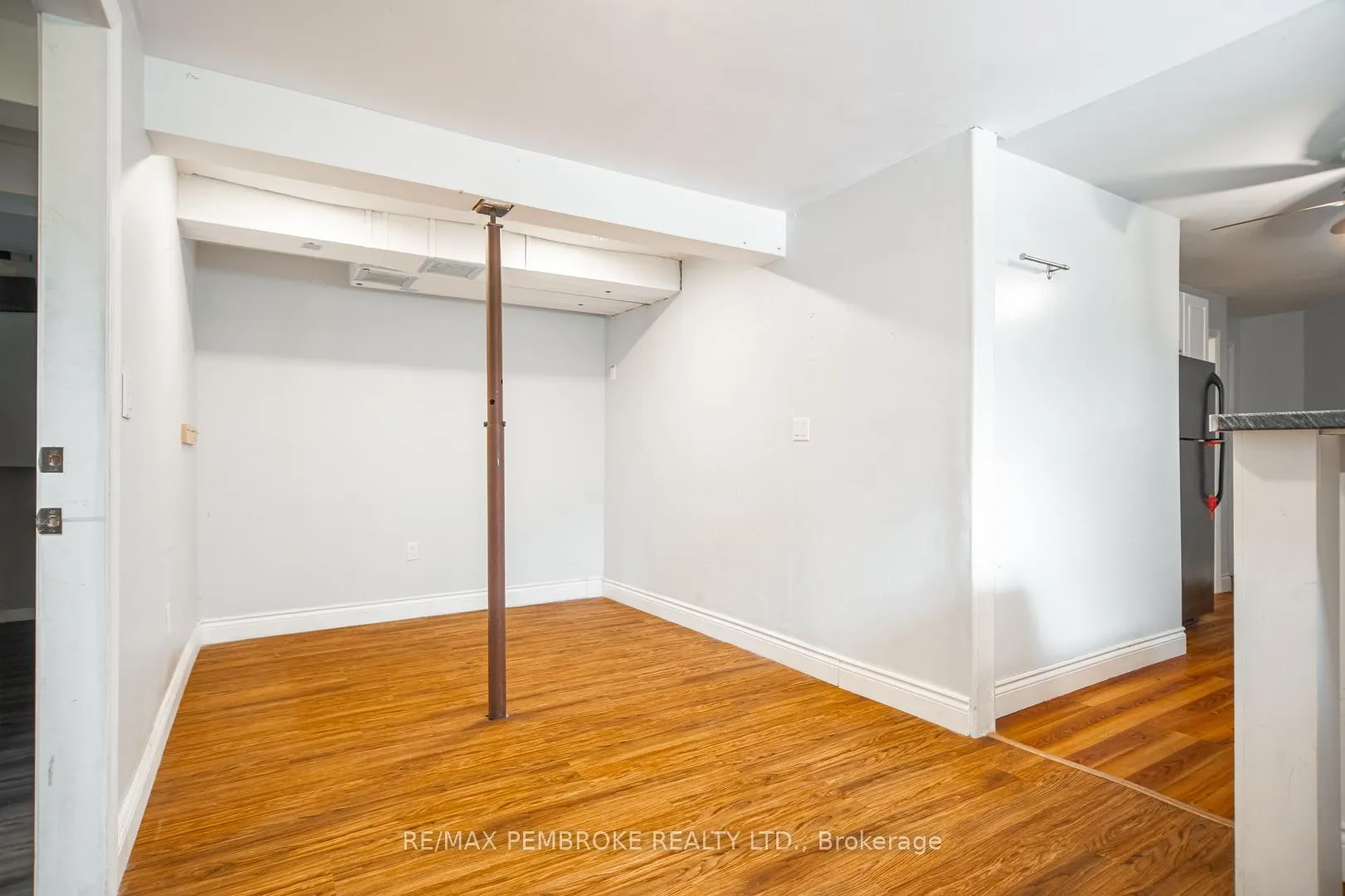 Photo 24 of 35 Mohns Avenue, Petawawa — HOMEH