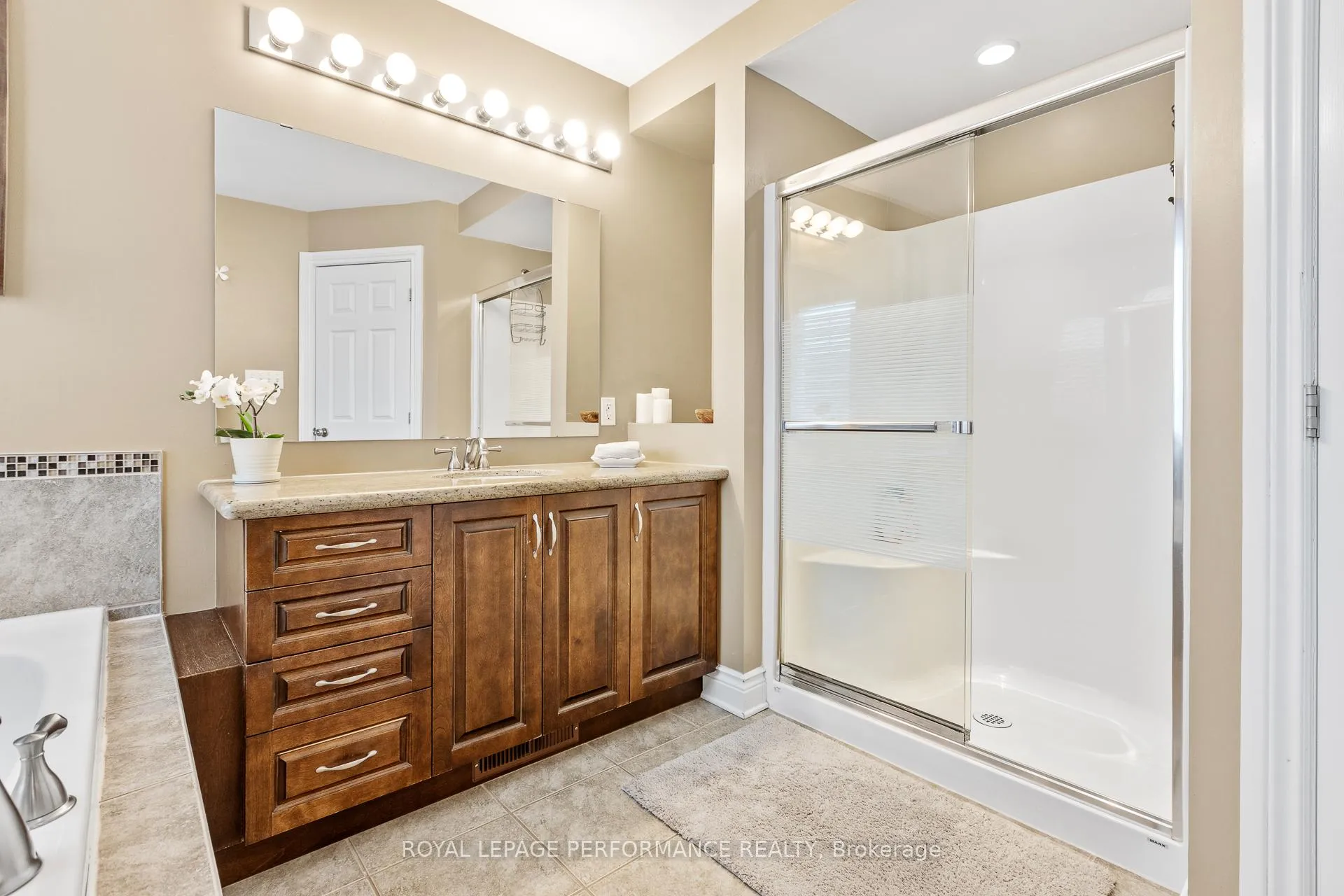 Photo 16 of 200 Idlewild Private, Ottawa, Barrhaven - Stonebridge — HOMEH