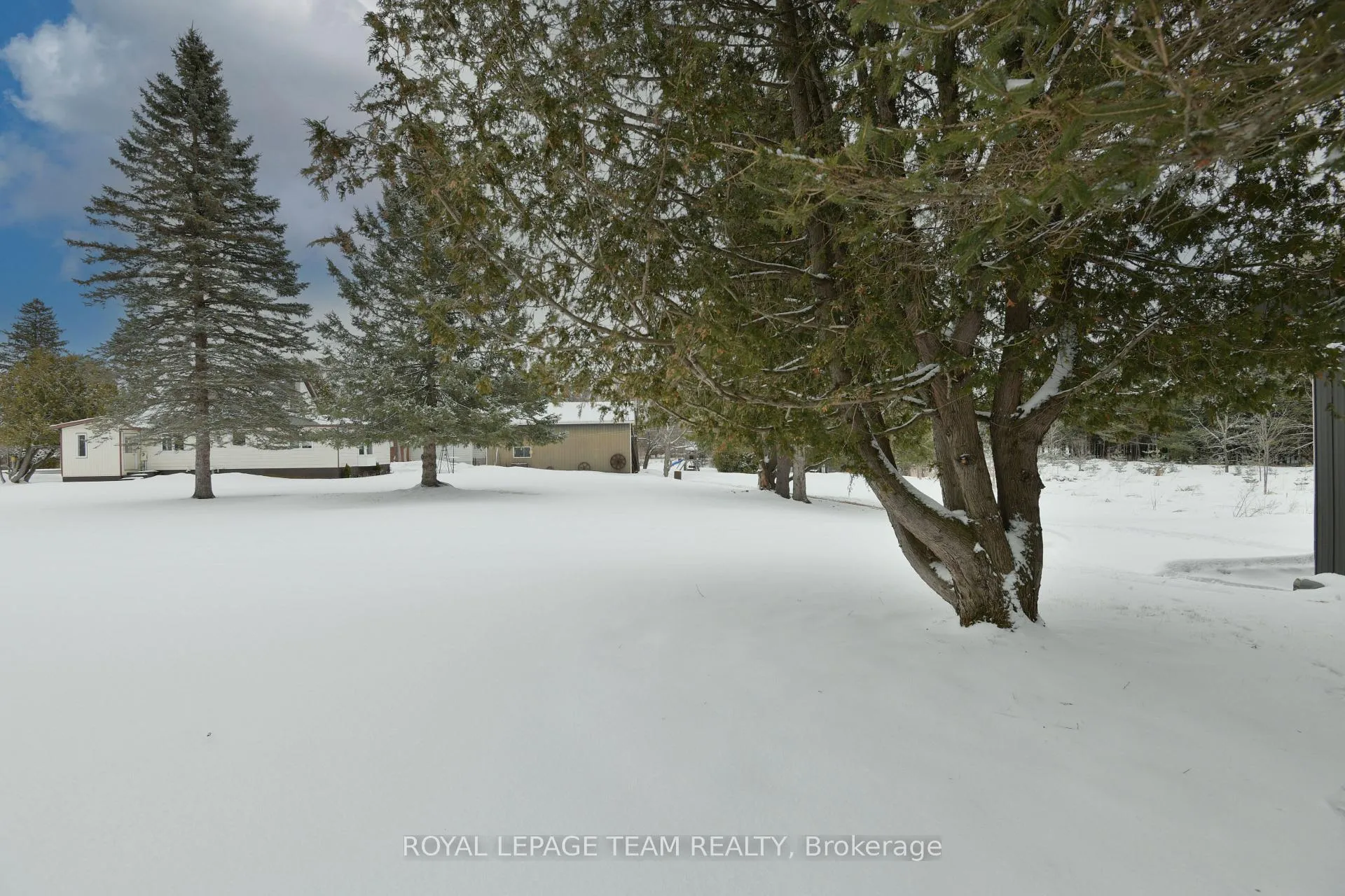 Photo 3 of 2695 Dunrobin Road, Ottawa, Kanata - Kanata (North West) — HOMEH