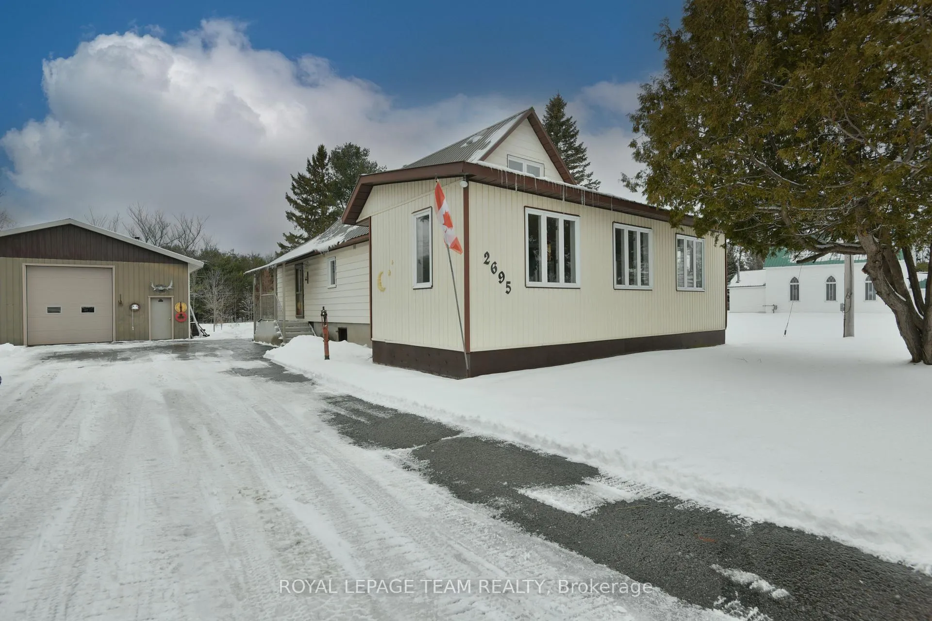 Photo 4 of 2695 Dunrobin Road, Ottawa, Kanata - Kanata (North West) — HOMEH