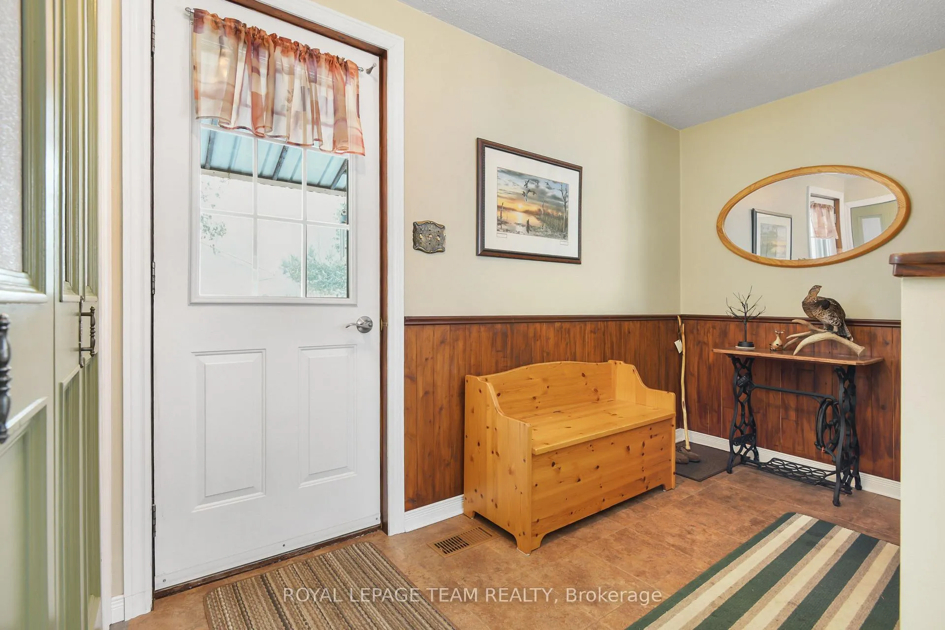 Photo 5 of 2695 Dunrobin Road, Ottawa, Kanata - Kanata (North West) — HOMEH