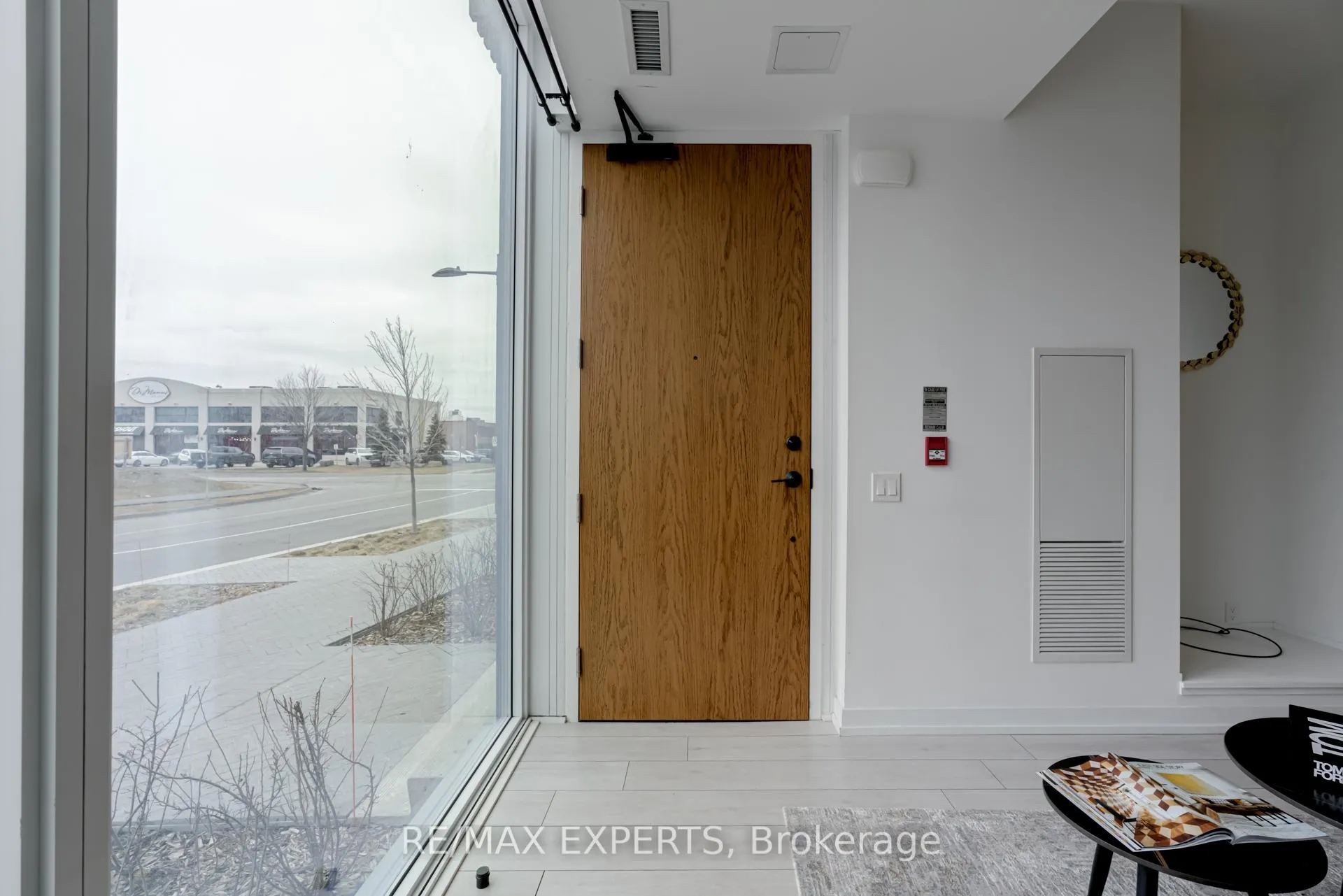Photo 2 of Unit Th02, 9 Buttermill Avenue, Vaughan, Vaughan Corporate Centre — HOMEH