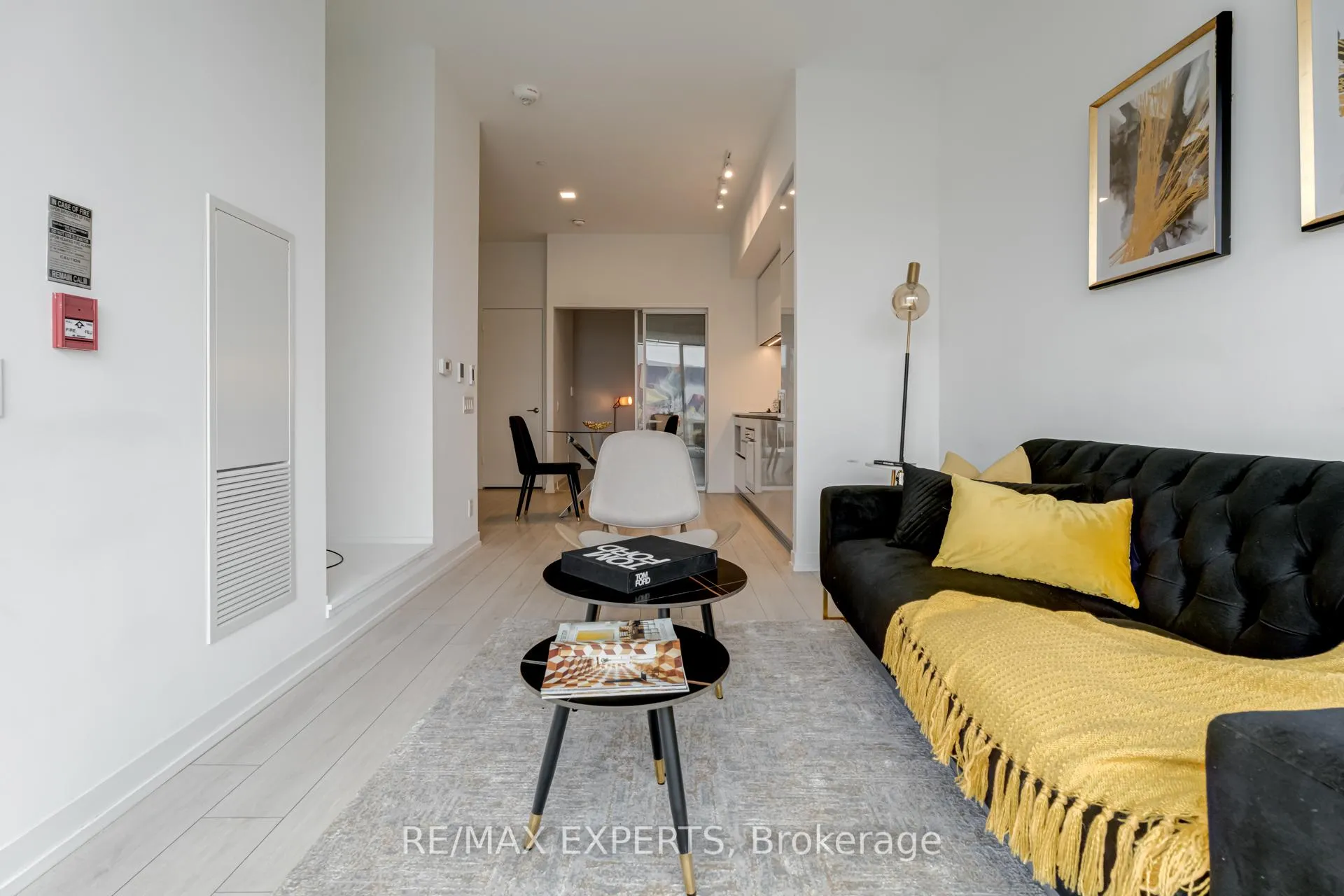 Photo 5 of Unit Th02, 9 Buttermill Avenue, Vaughan, Vaughan Corporate Centre — HOMEH