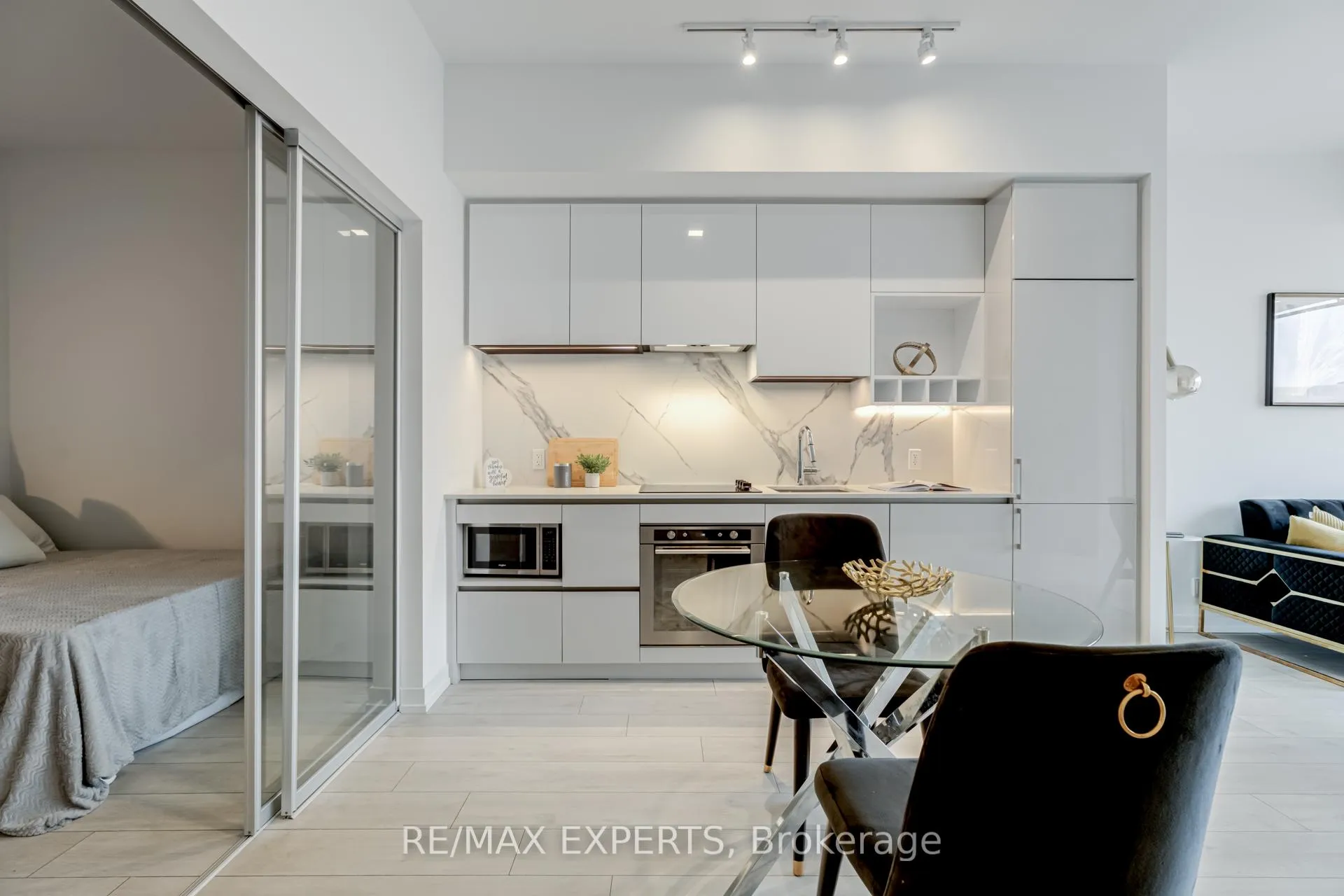 Photo 7 of Unit Th02, 9 Buttermill Avenue, Vaughan, Vaughan Corporate Centre — HOMEH