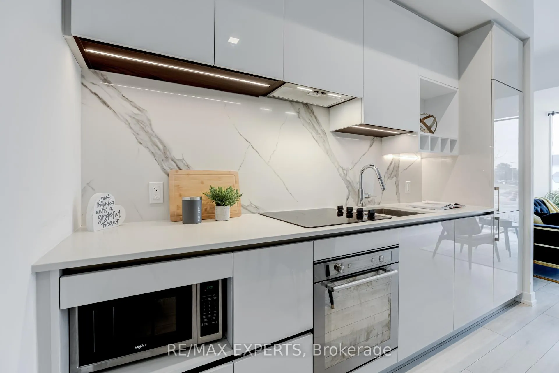 Photo 8 of Unit Th02, 9 Buttermill Avenue, Vaughan, Vaughan Corporate Centre — HOMEH
