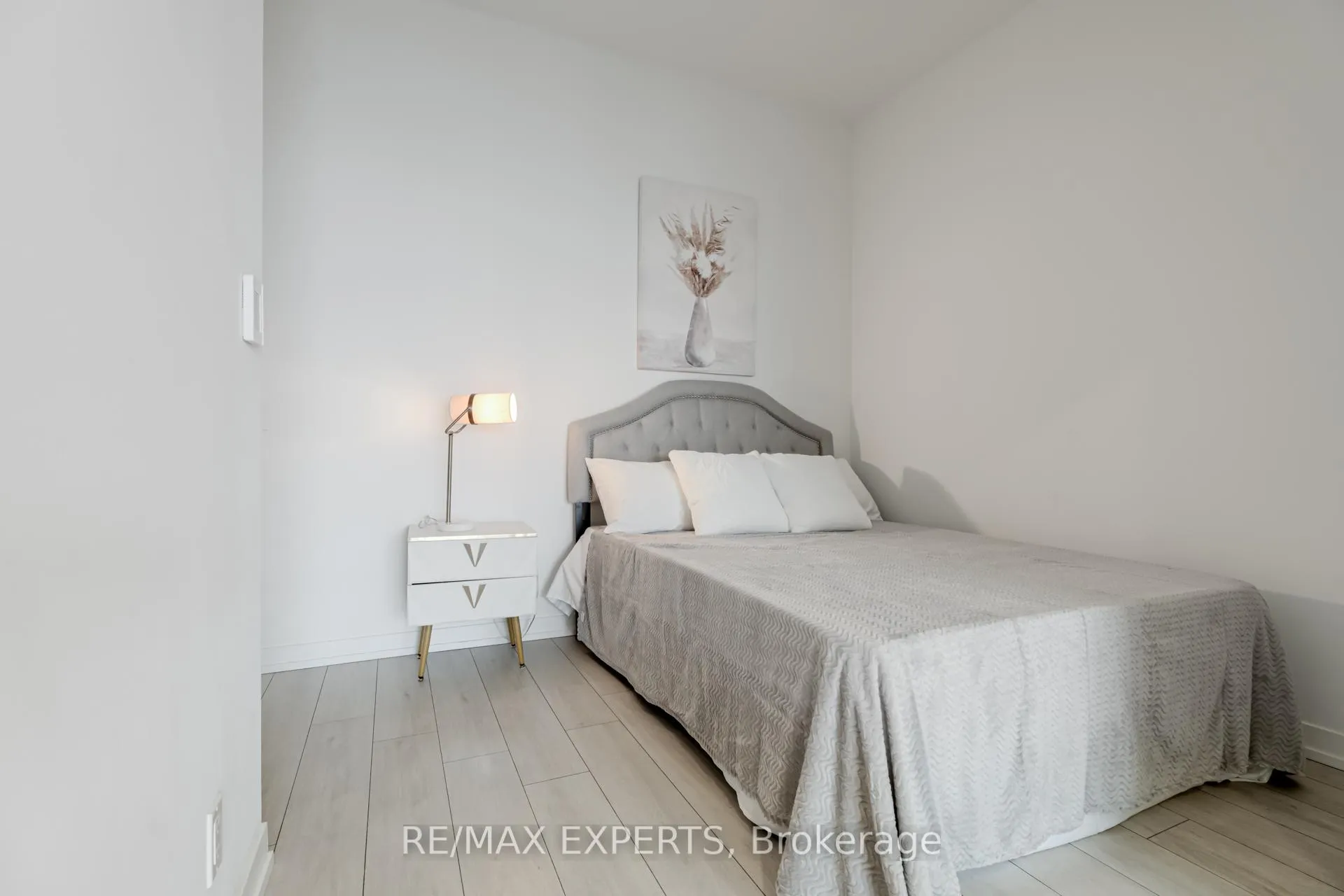 Photo 12 of Unit Th02, 9 Buttermill Avenue, Vaughan, Vaughan Corporate Centre — HOMEH