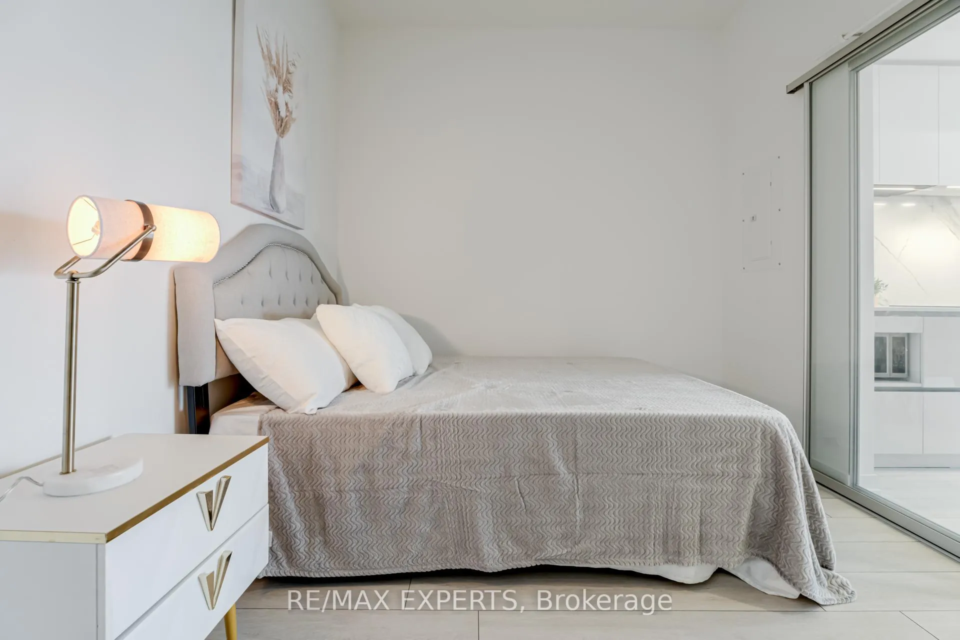 Photo 14 of Unit Th02, 9 Buttermill Avenue, Vaughan, Vaughan Corporate Centre — HOMEH