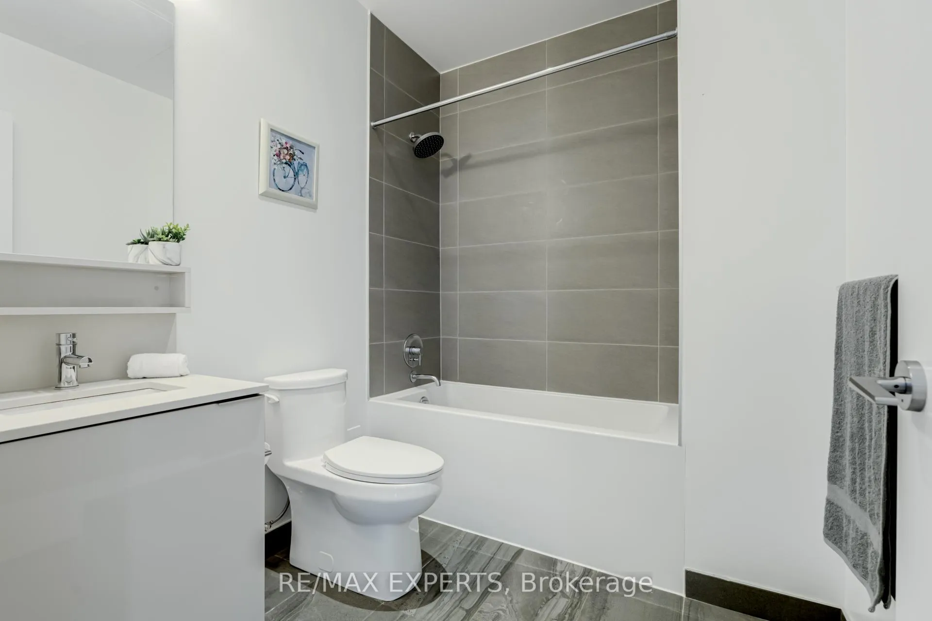 Photo 15 of Unit Th02, 9 Buttermill Avenue, Vaughan, Vaughan Corporate Centre — HOMEH