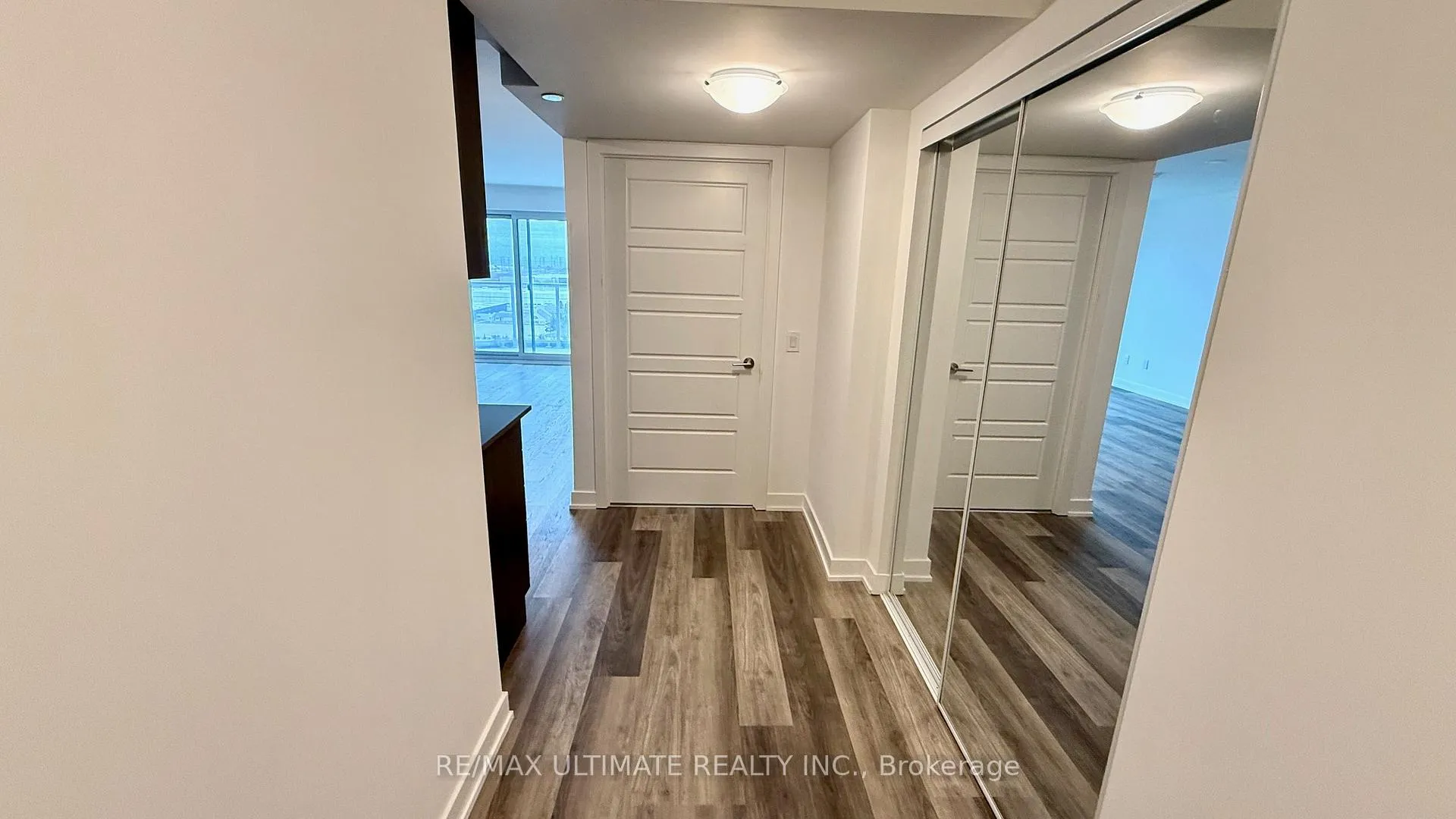 Photo 5 of Unit 1405, 1010 Sandy Beach Road, Pickering, Bay Ridges — HOMEH