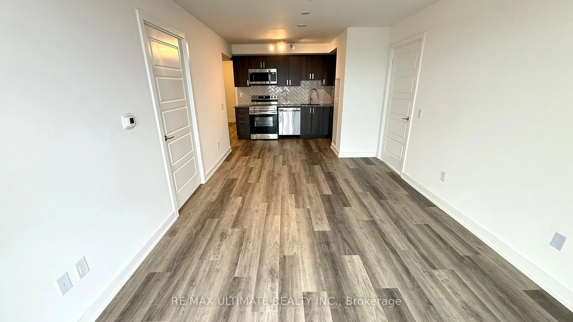 Photo 12 of Unit 1405, 1010 Sandy Beach Road, Pickering, Bay Ridges — HOMEH