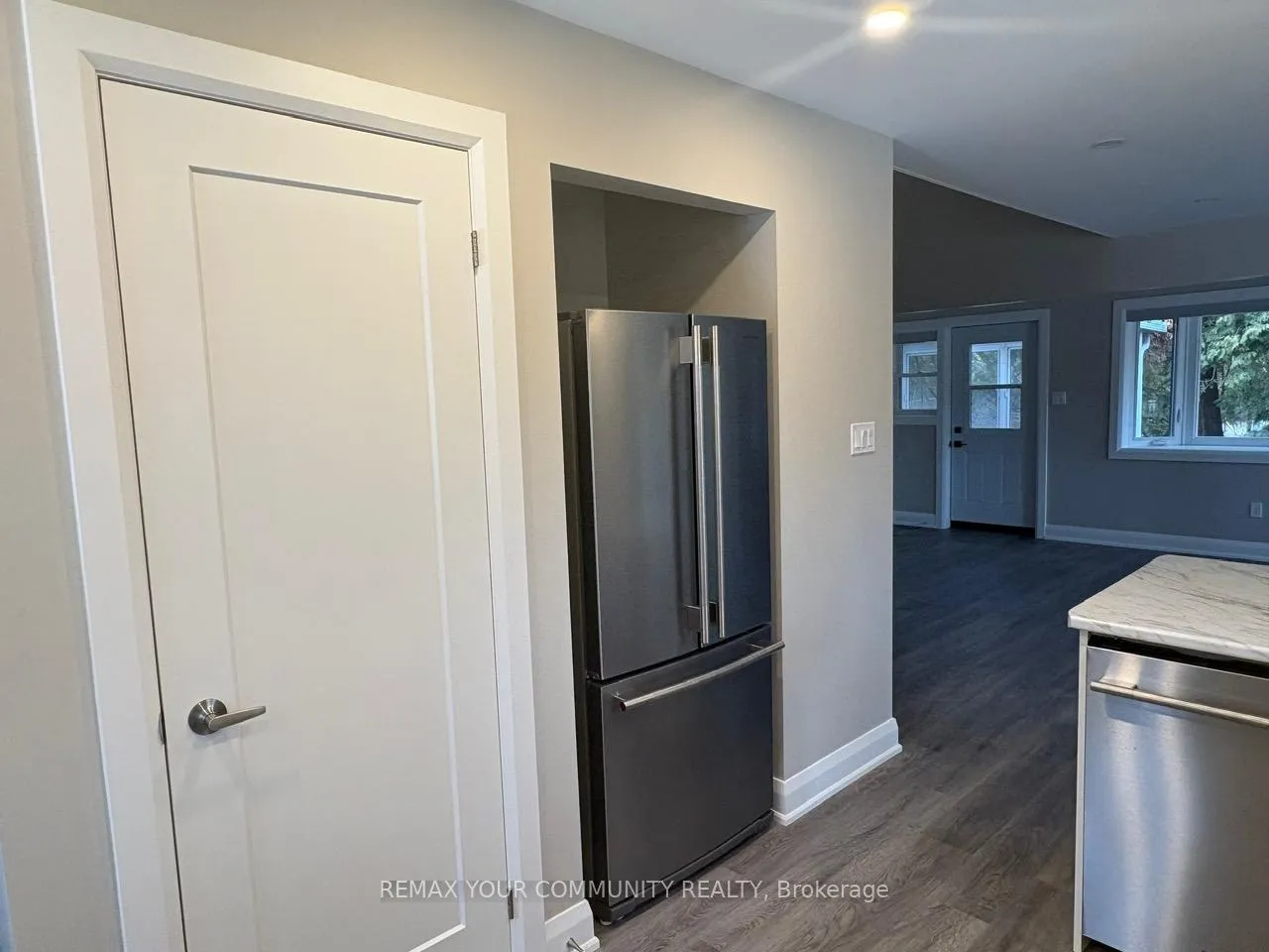 Photo 5 of 3958 Grove Place, Innisfil, Rural Innisfil — HOMEH