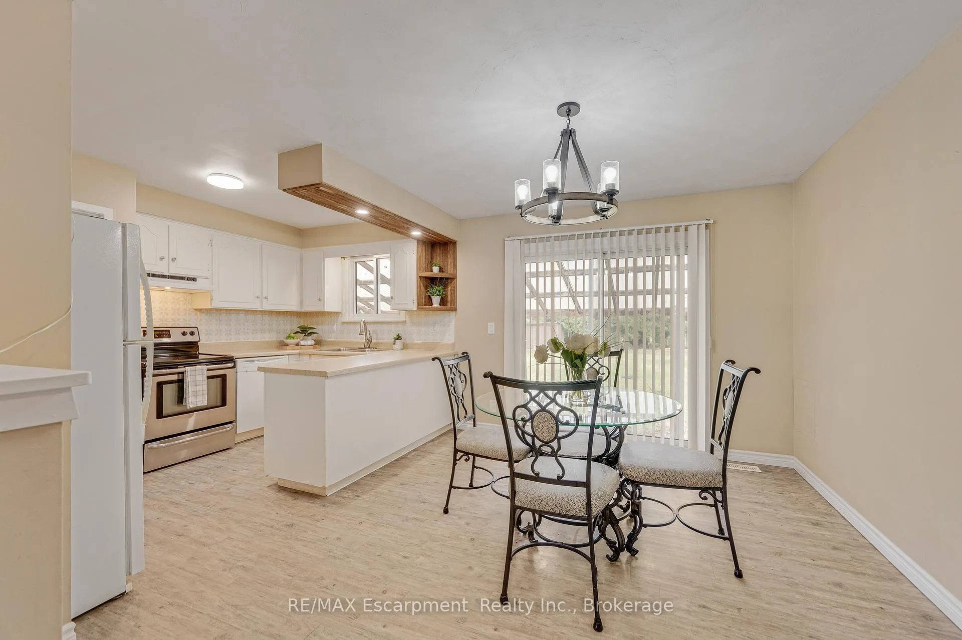 Photo 4 of 4 Lyndhurst Avenue, Norfolk, Pine Grove — HOMEH