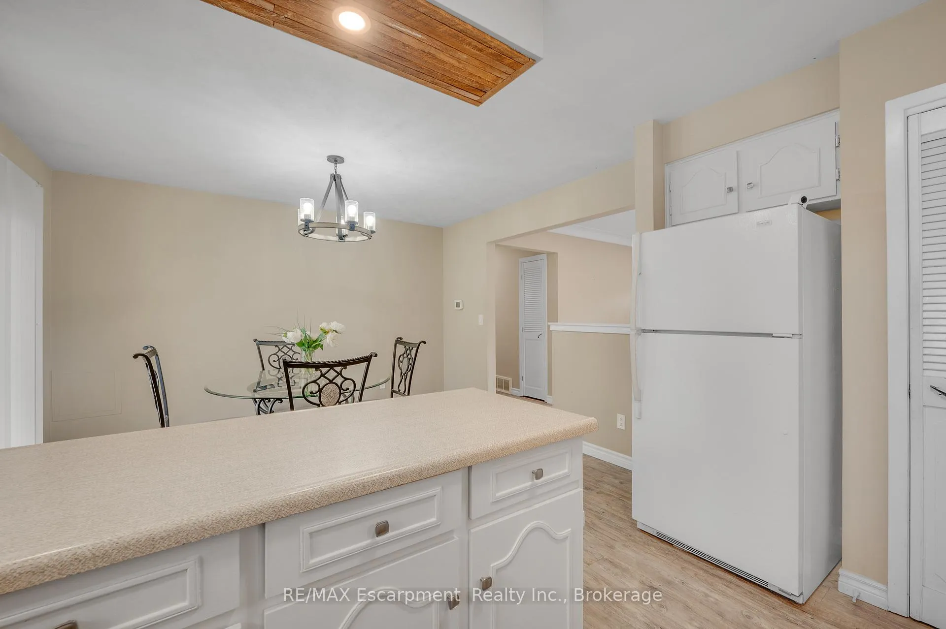Photo 7 of 4 Lyndhurst Avenue, Norfolk, Pine Grove — HOMEH
