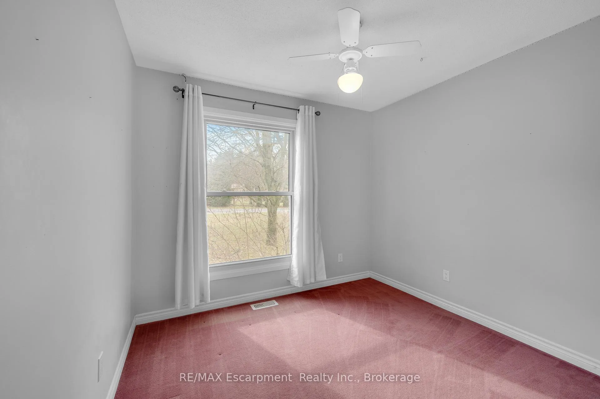 Photo 10 of 4 Lyndhurst Avenue, Norfolk, Pine Grove — HOMEH