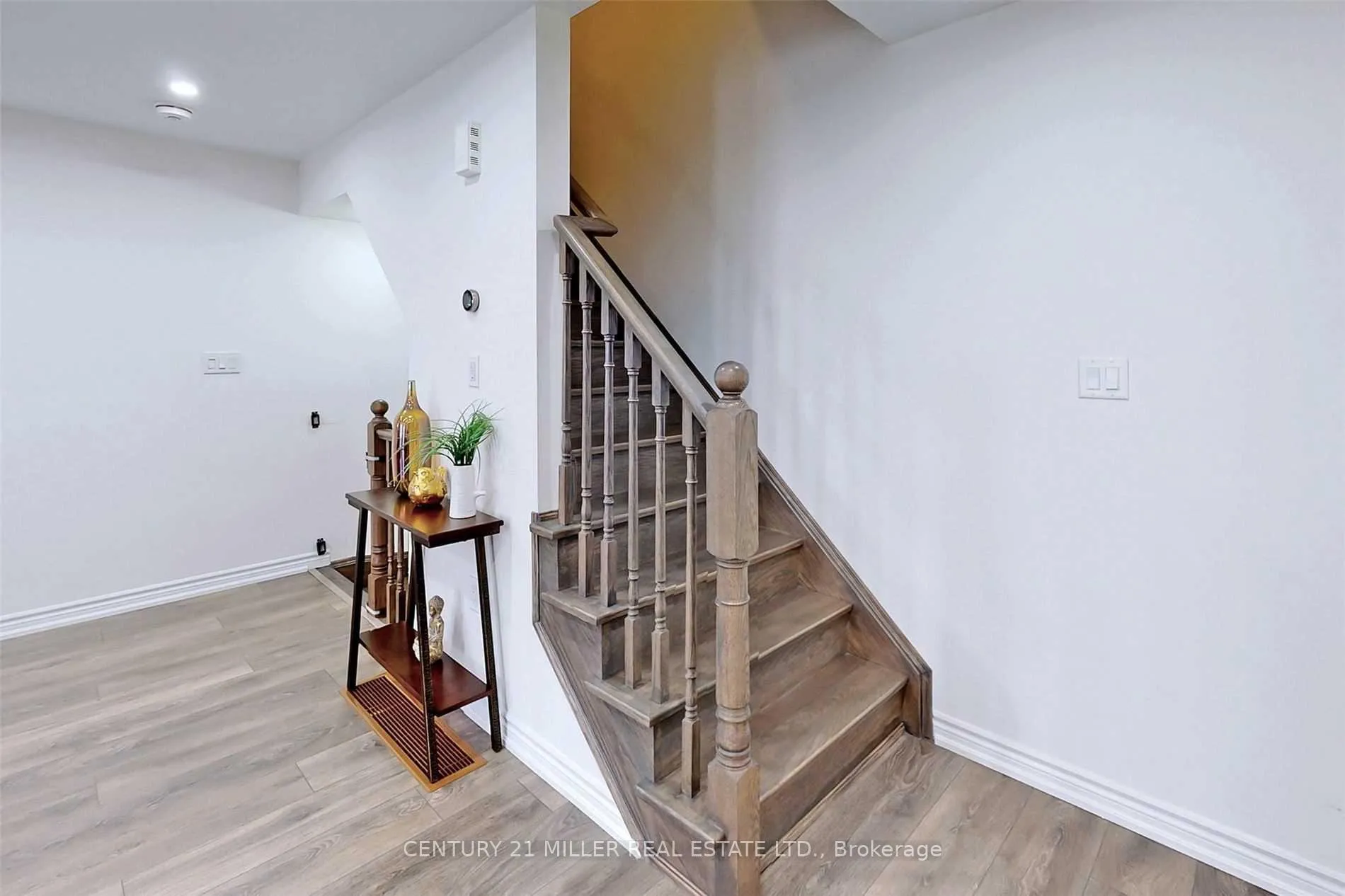 Photo 8 of 569 Laking Terrace, Milton, Clarke — HOMEH