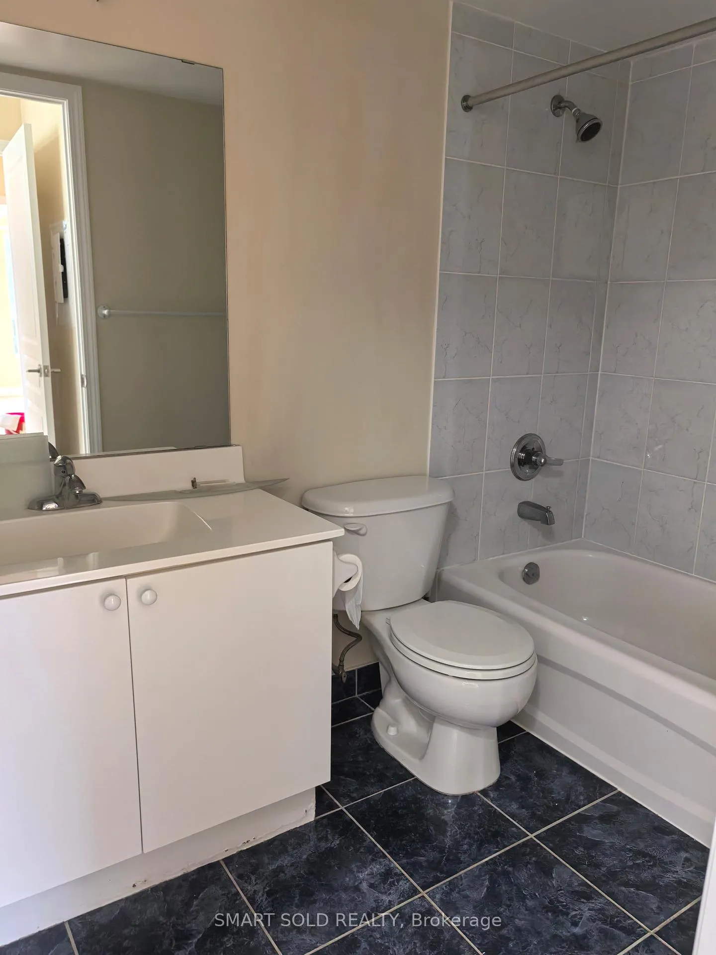 Photo 7 of Unit 702, 75 South Town Centre Boulevard, Markham, Unionville — HOMEH